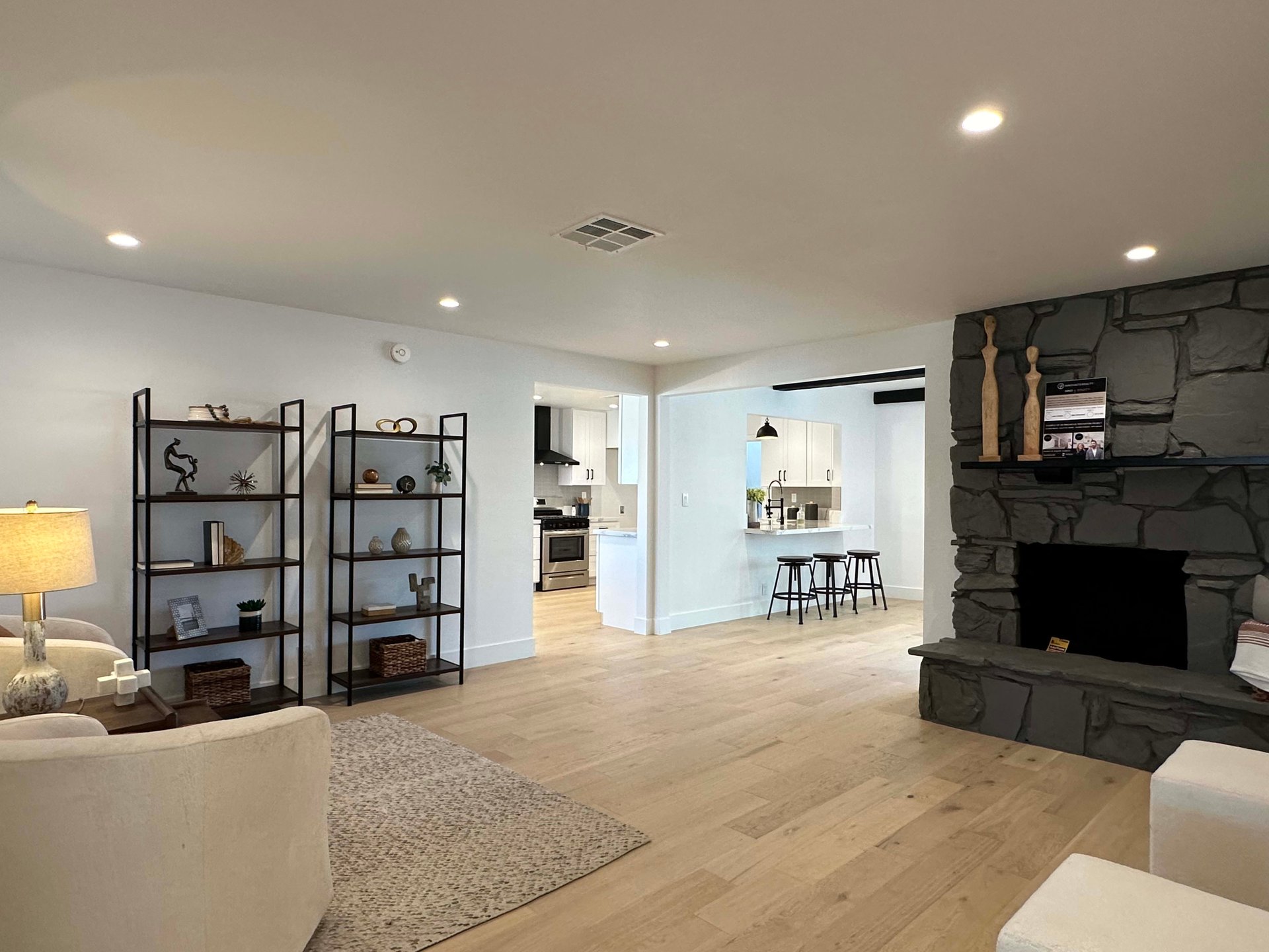 905 E Adams Ave, Orange