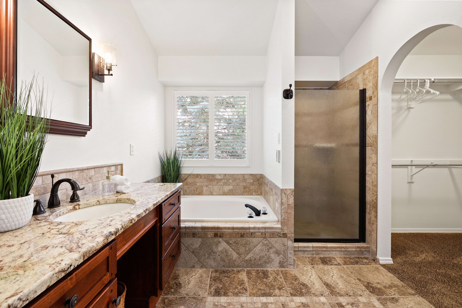 5423 Lions Gate Lane