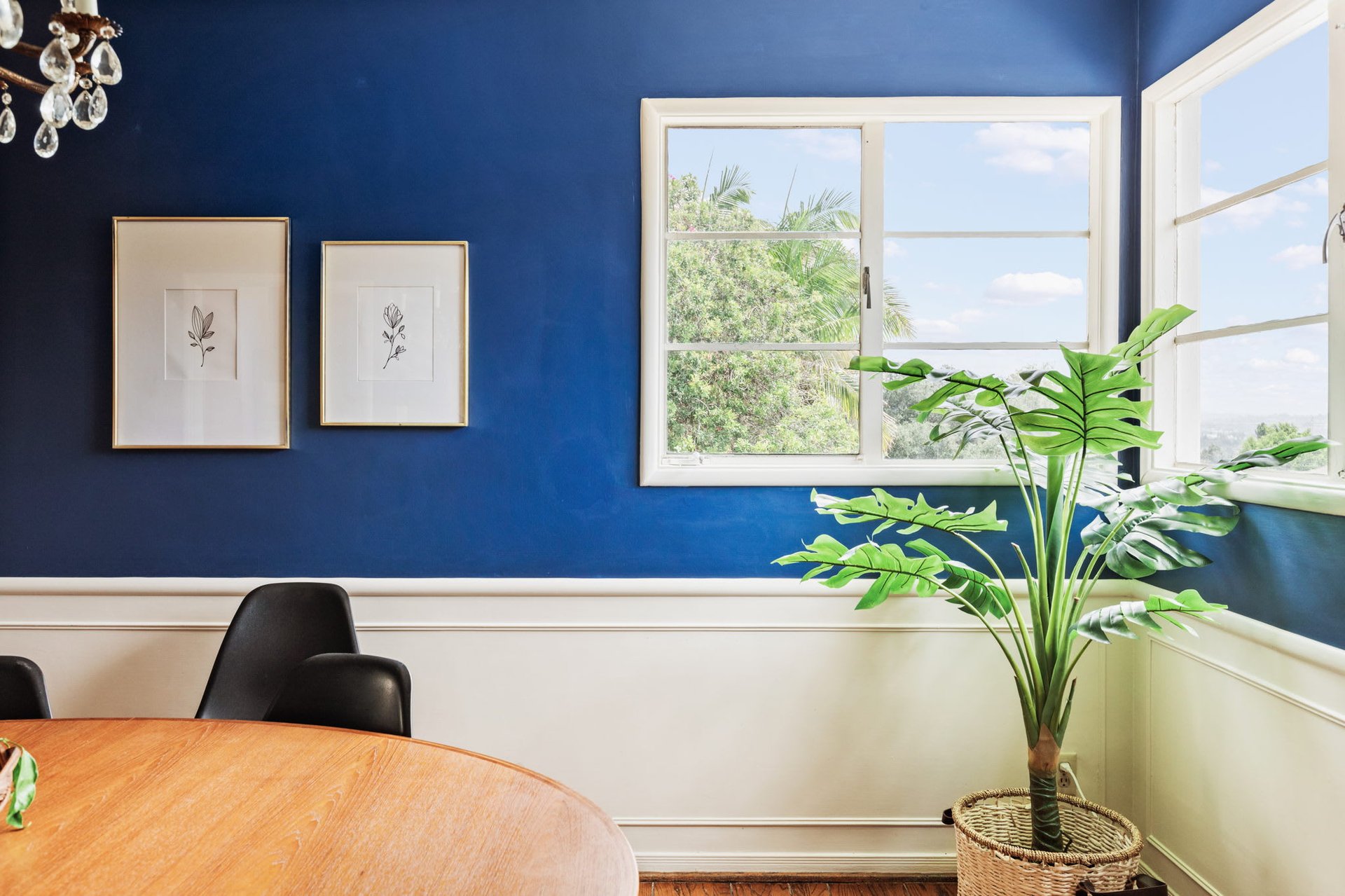 Wonderful and Warm Traditional Home with Views in The Los Feliz Hills