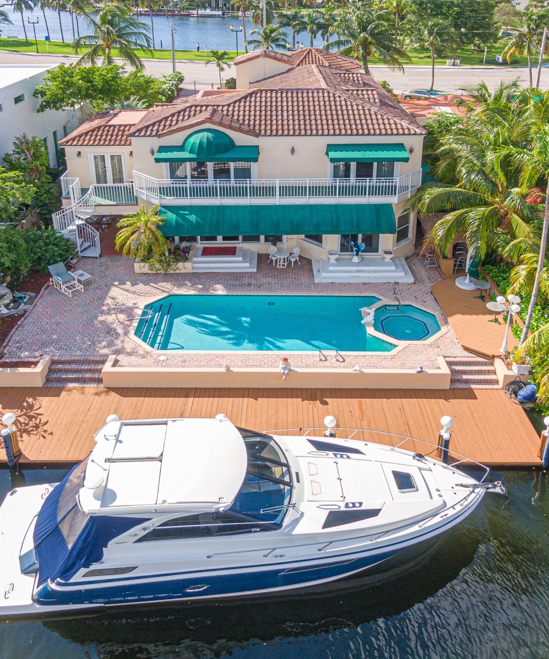 2615 E Las Olas Blvd