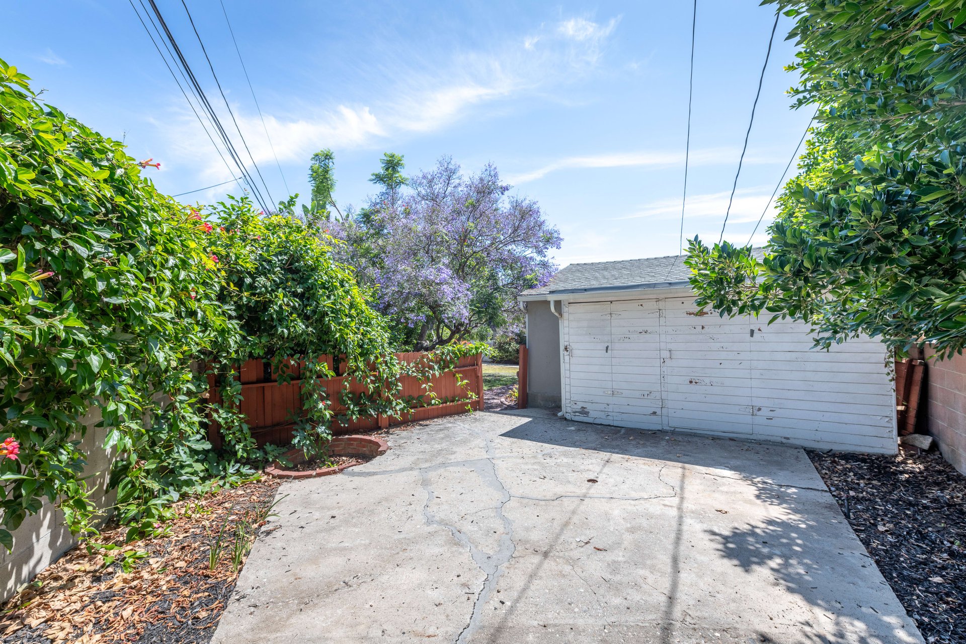 300 S Kenter Avenue