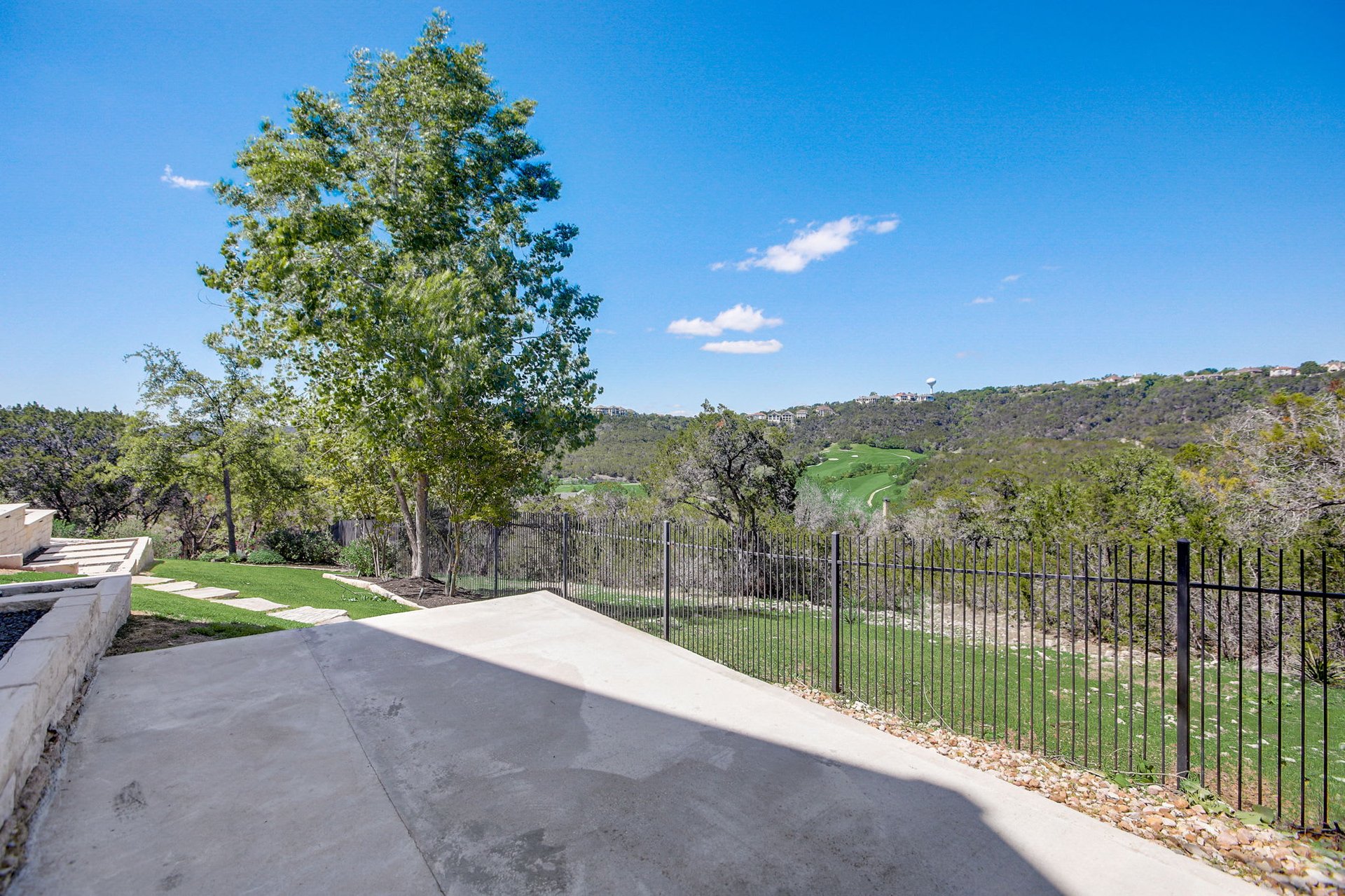 Hill Country Paradise: Luxurious 4/3 Home with Heated Pool/Spa and Spectacular Sunset Views in River Place!