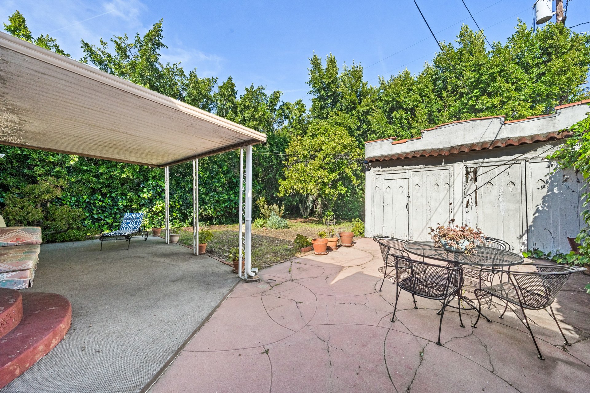 Opportunity Knocks in Prime Beverly Grove!