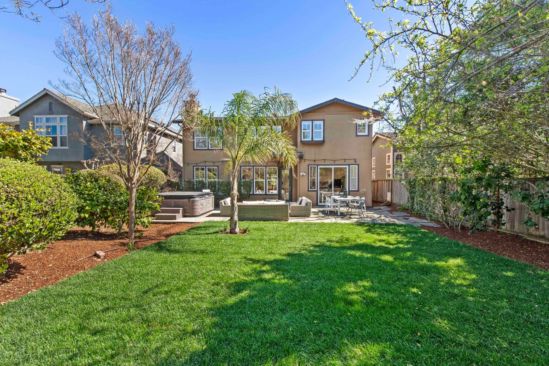 27 Presidio Dr