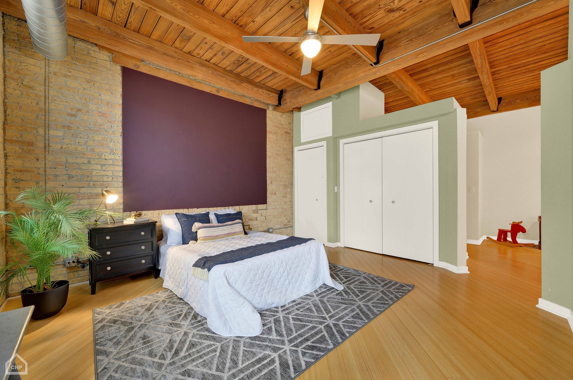 3201 N Ravenswood Ave Unit 207