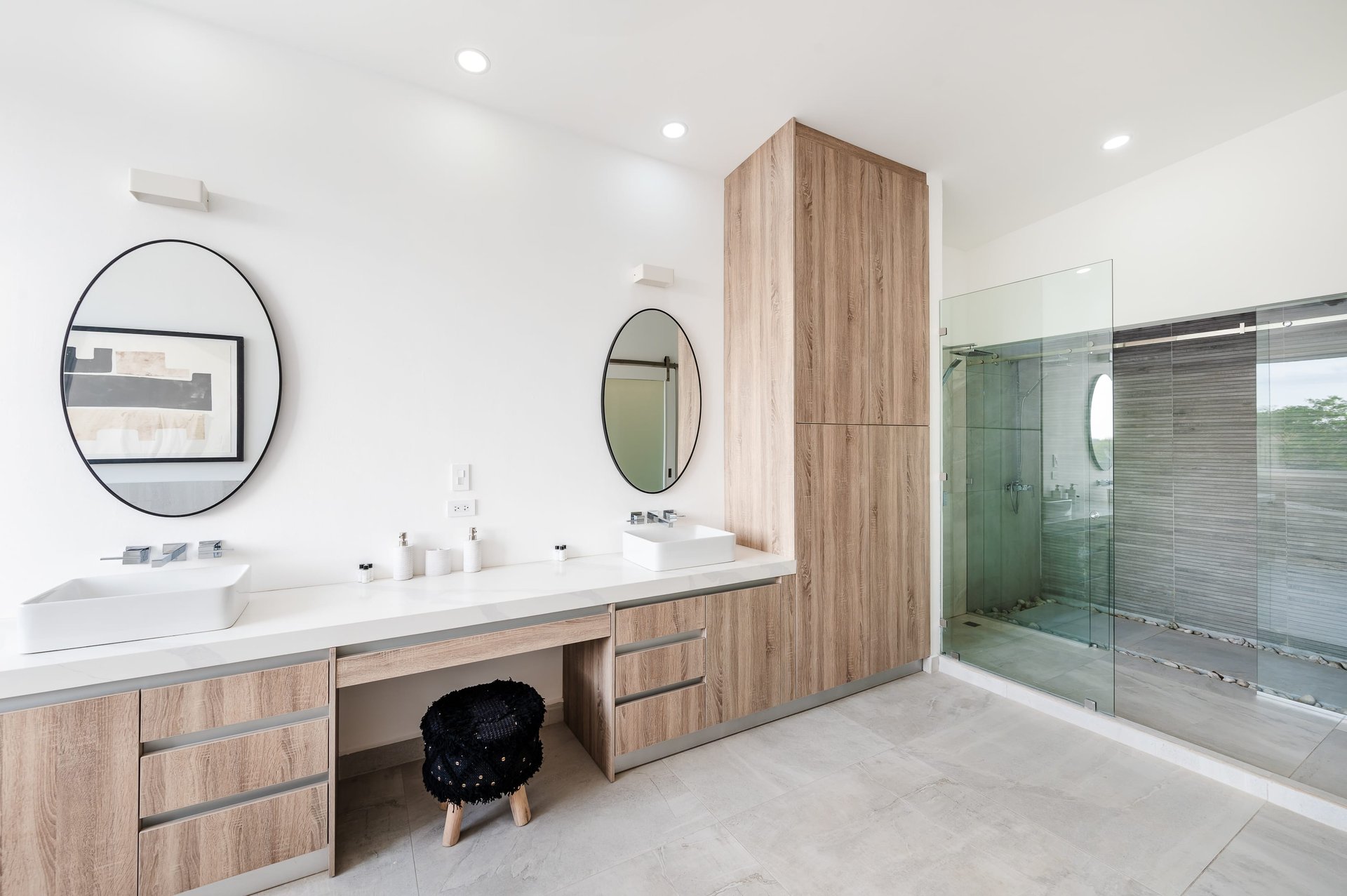 The Enclave | Ultra-Modern 2, 3, 5 Bedroom Villas Located Minutes From the Beach!