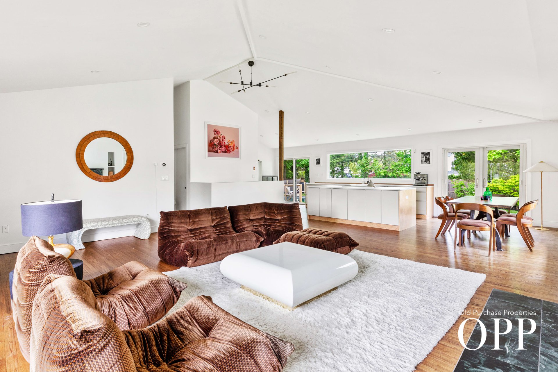 HIGHEST SALE ON HIGHVIEW BOULEVARD