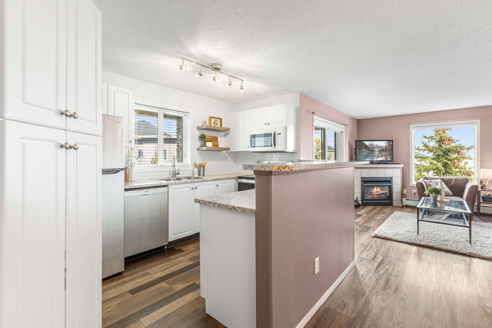 401, 5500 Somervale Court SW Unit: 401