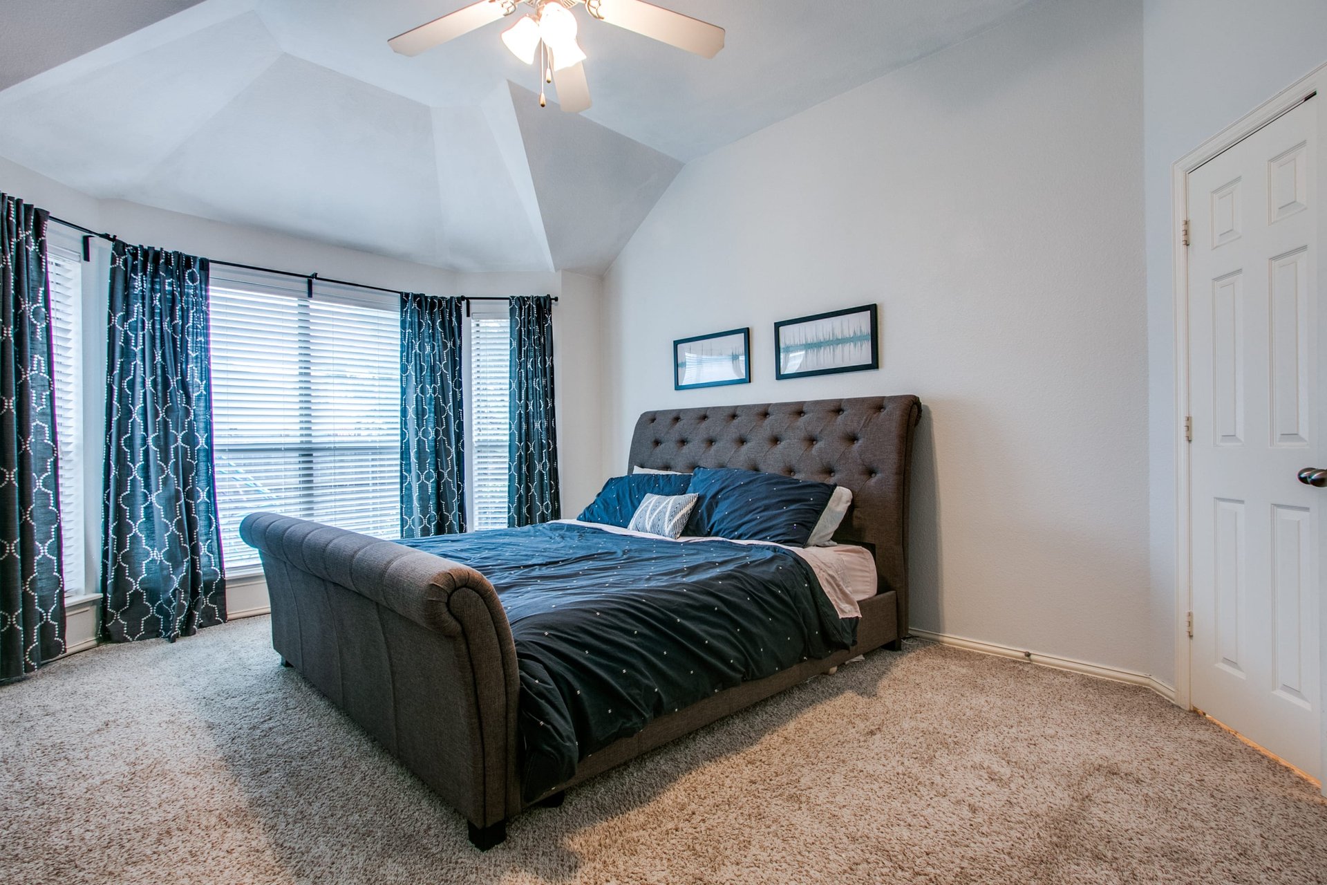 3476 Caspian Cove