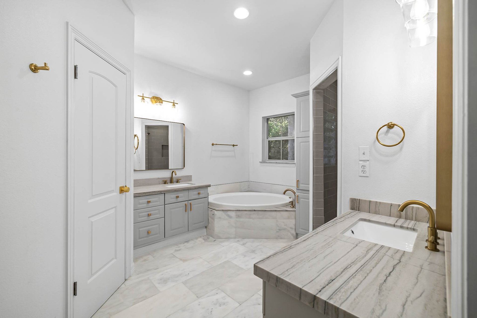 Lock & Leave  minutes to Downtown - Eanes ISD