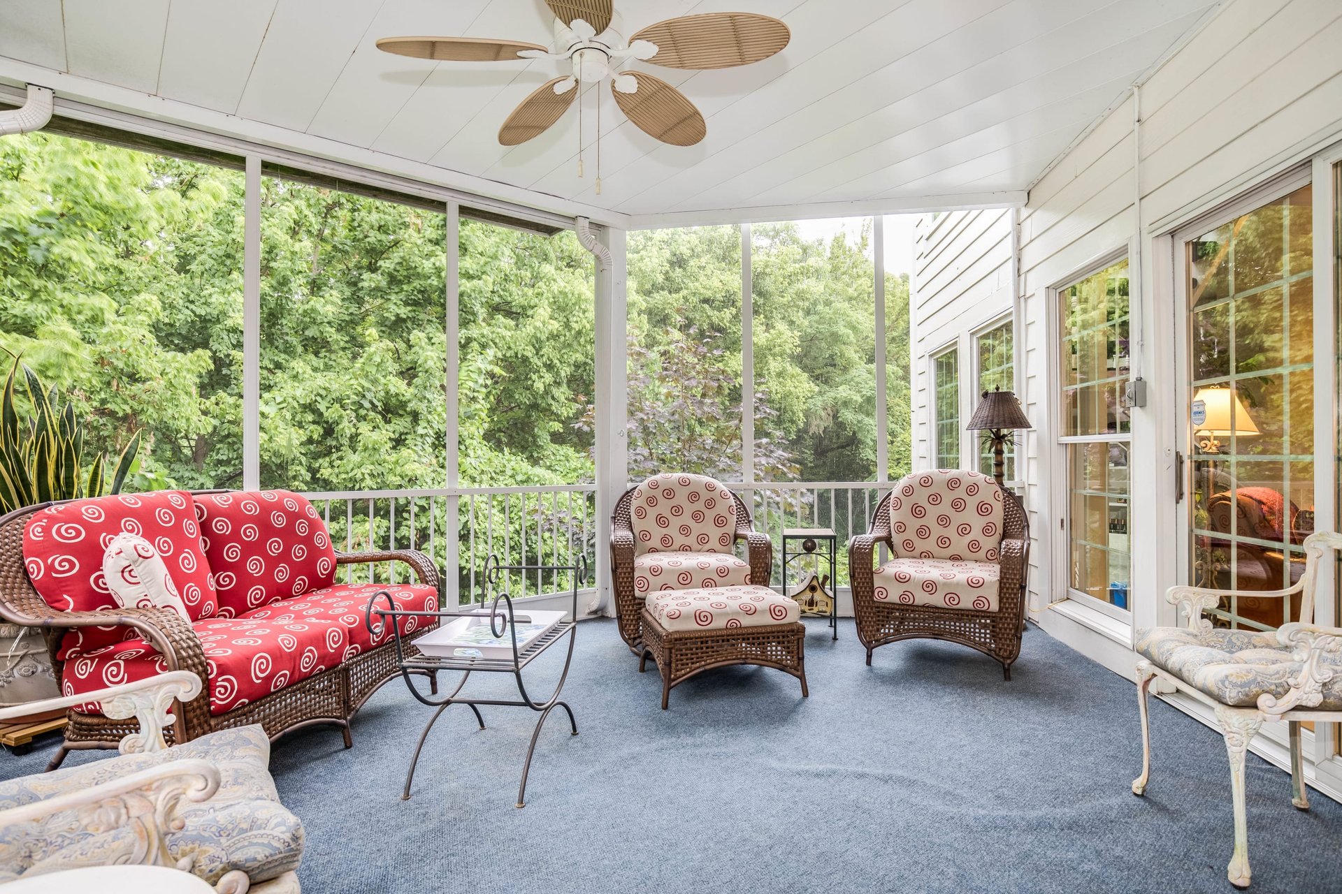 Simple Villa Living in Chesterfield