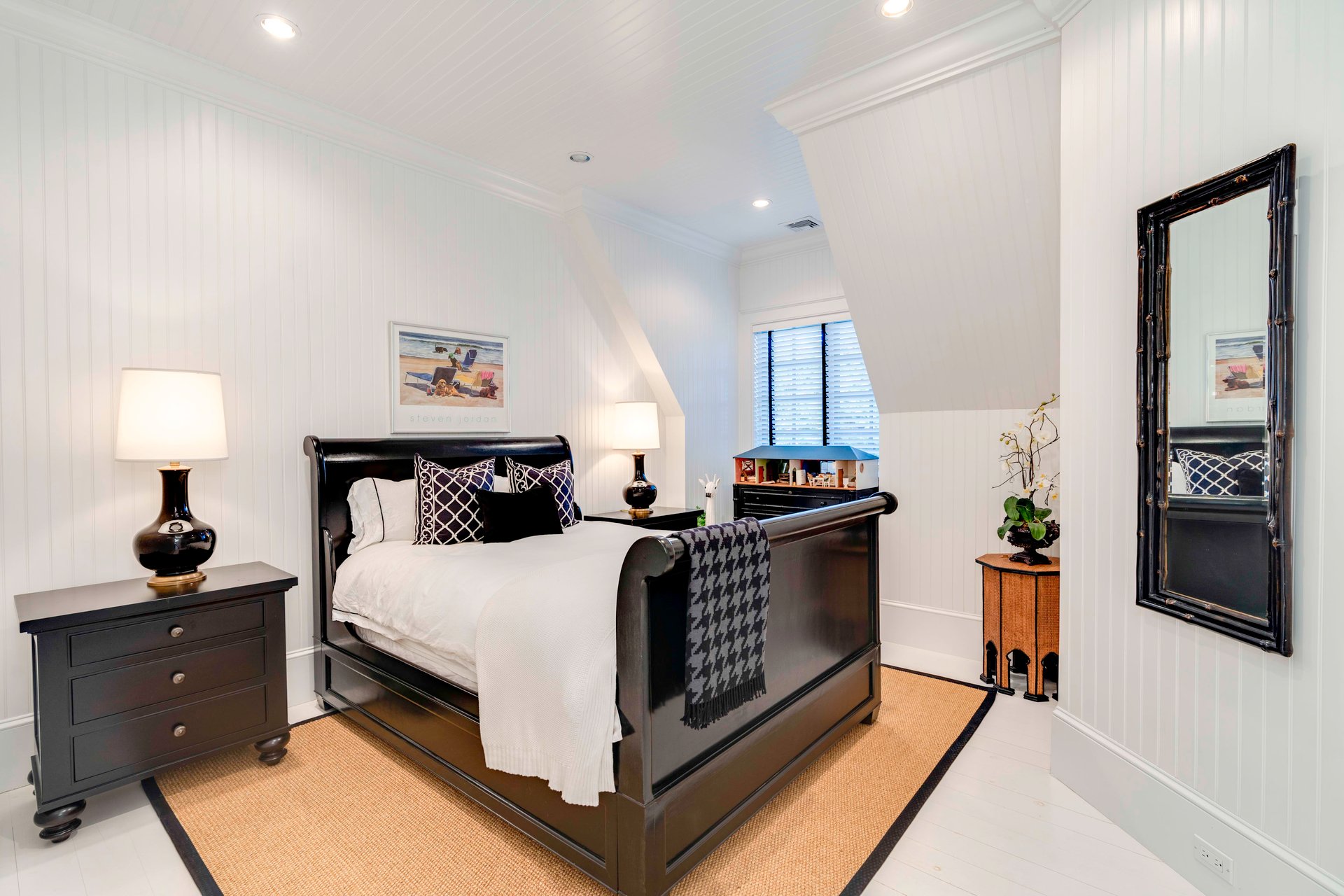 Furnished Designer Luxury Cottage in a Historic Waterfront Neighborhood