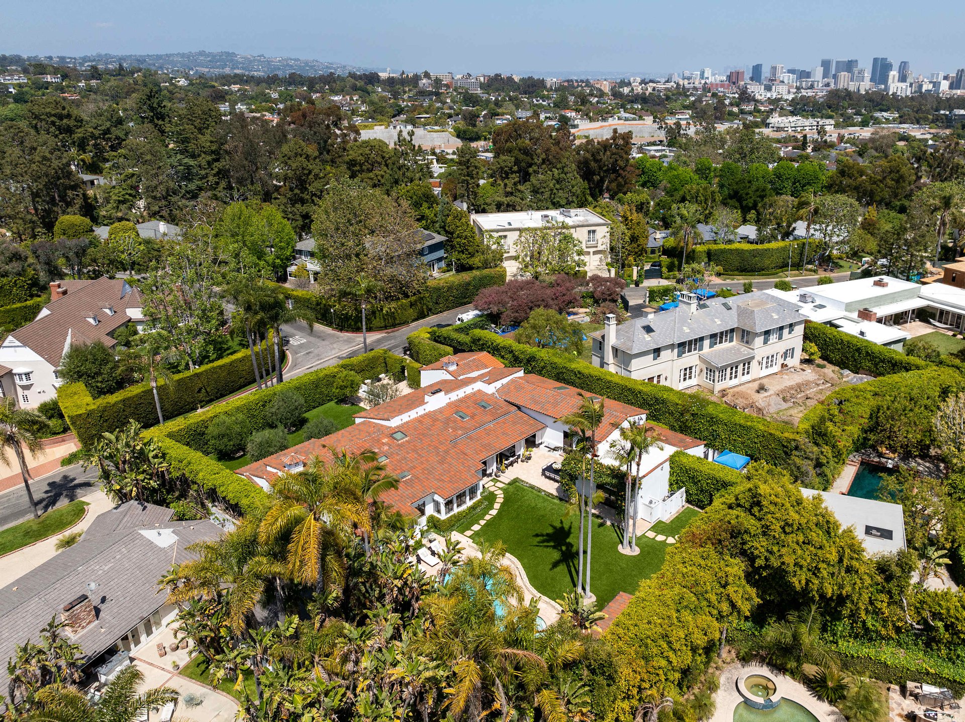 123 S Woodburn Drive