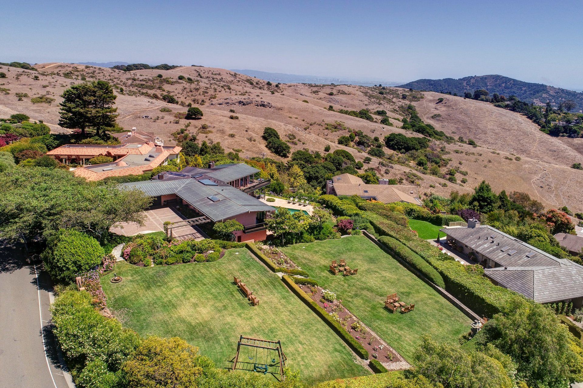 Extraordinary View Estate in Park Like Setting