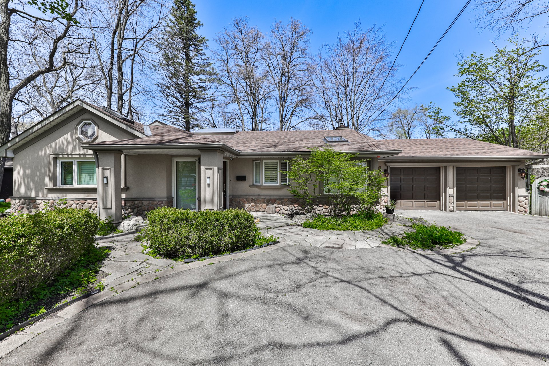 1239 Stavebank Rd