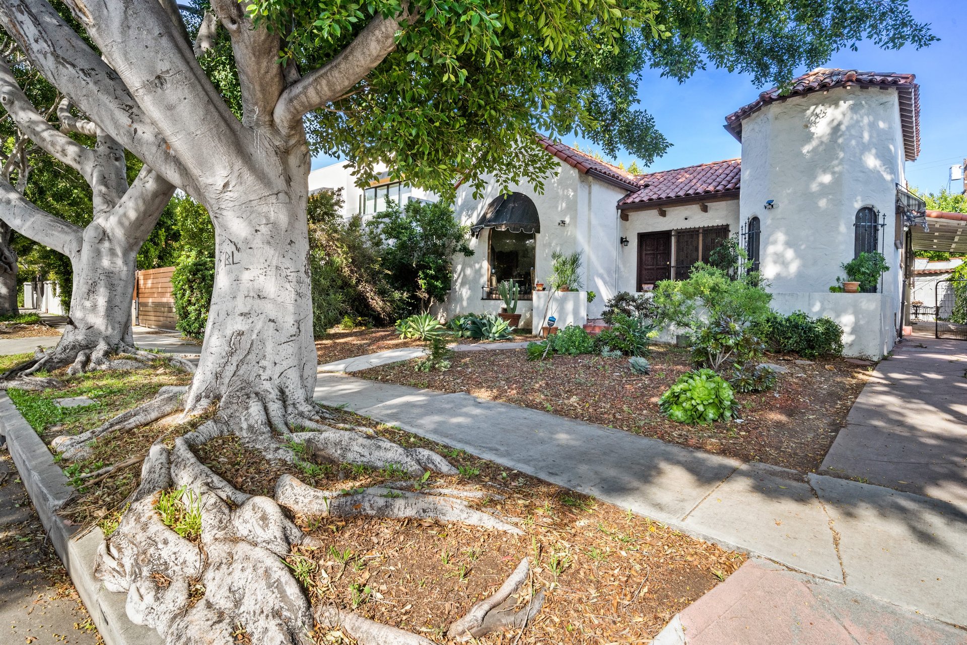 Opportunity Knocks in Prime Beverly Grove!