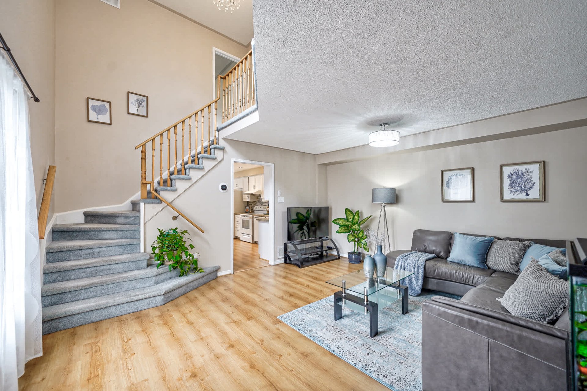 6980 Dunnview Crt