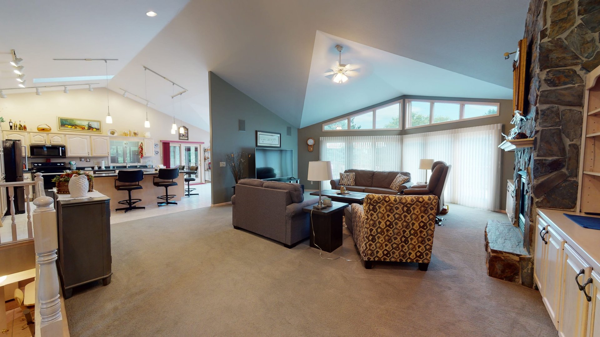 1050 N Harmon Dr
