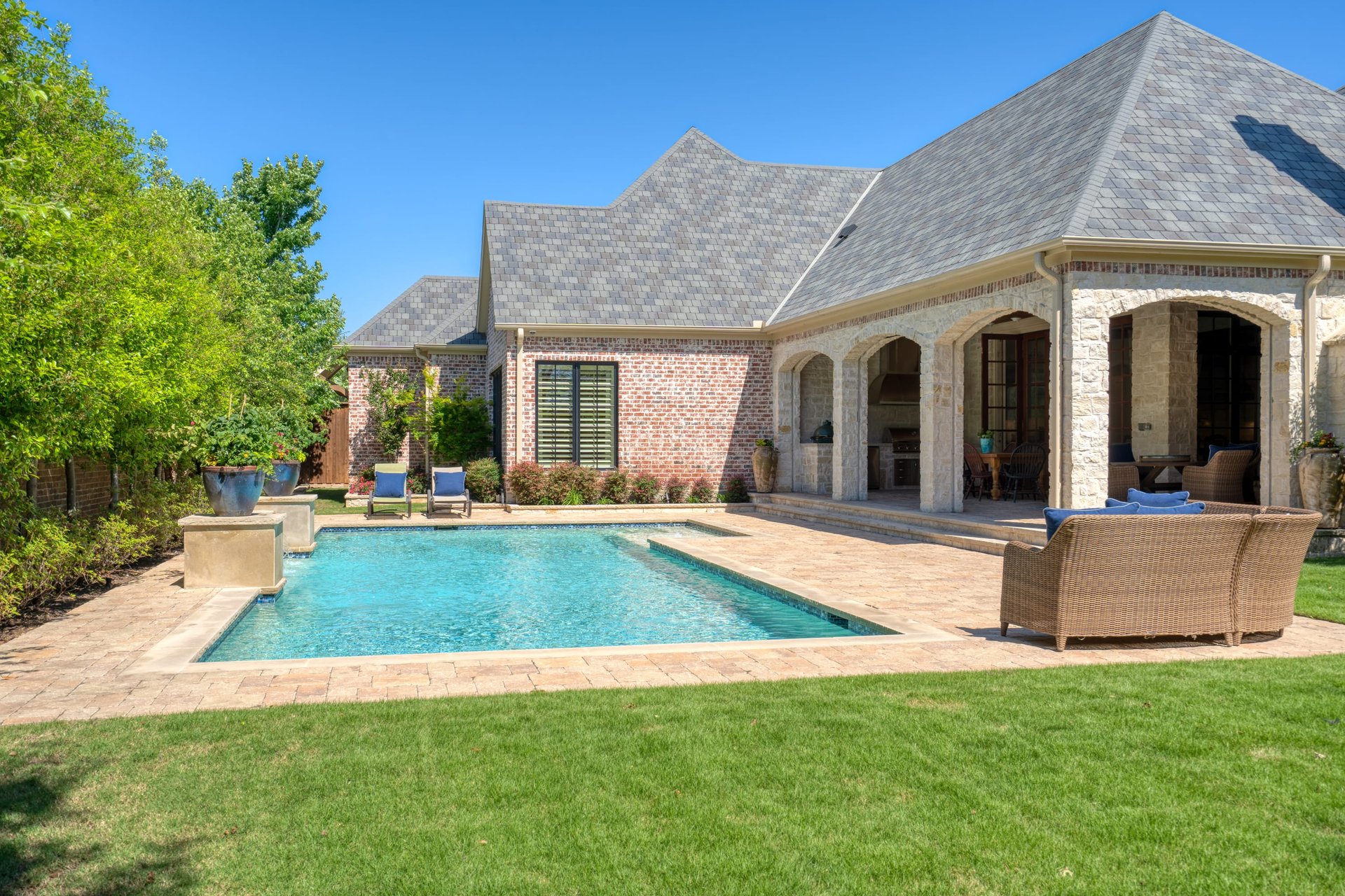 6400 Drawbridge Lane