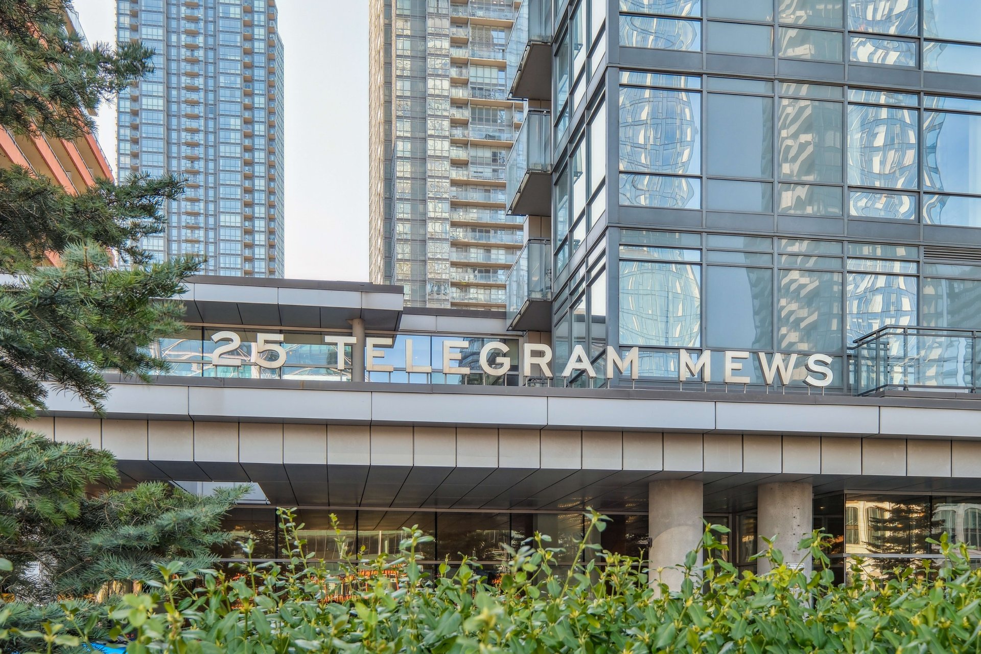 25 Telegram Mews Suite 2612