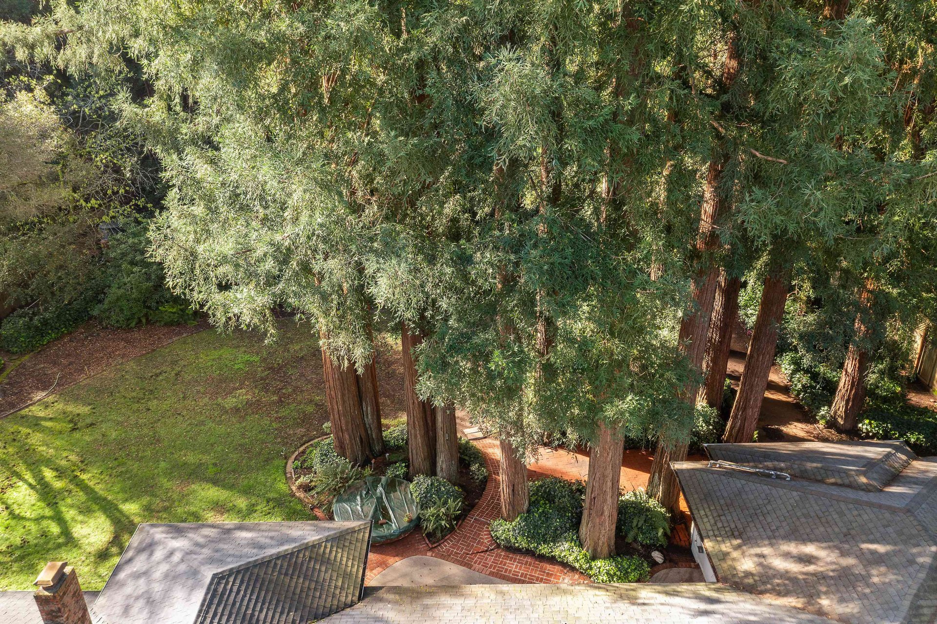 211 Woodland Rd