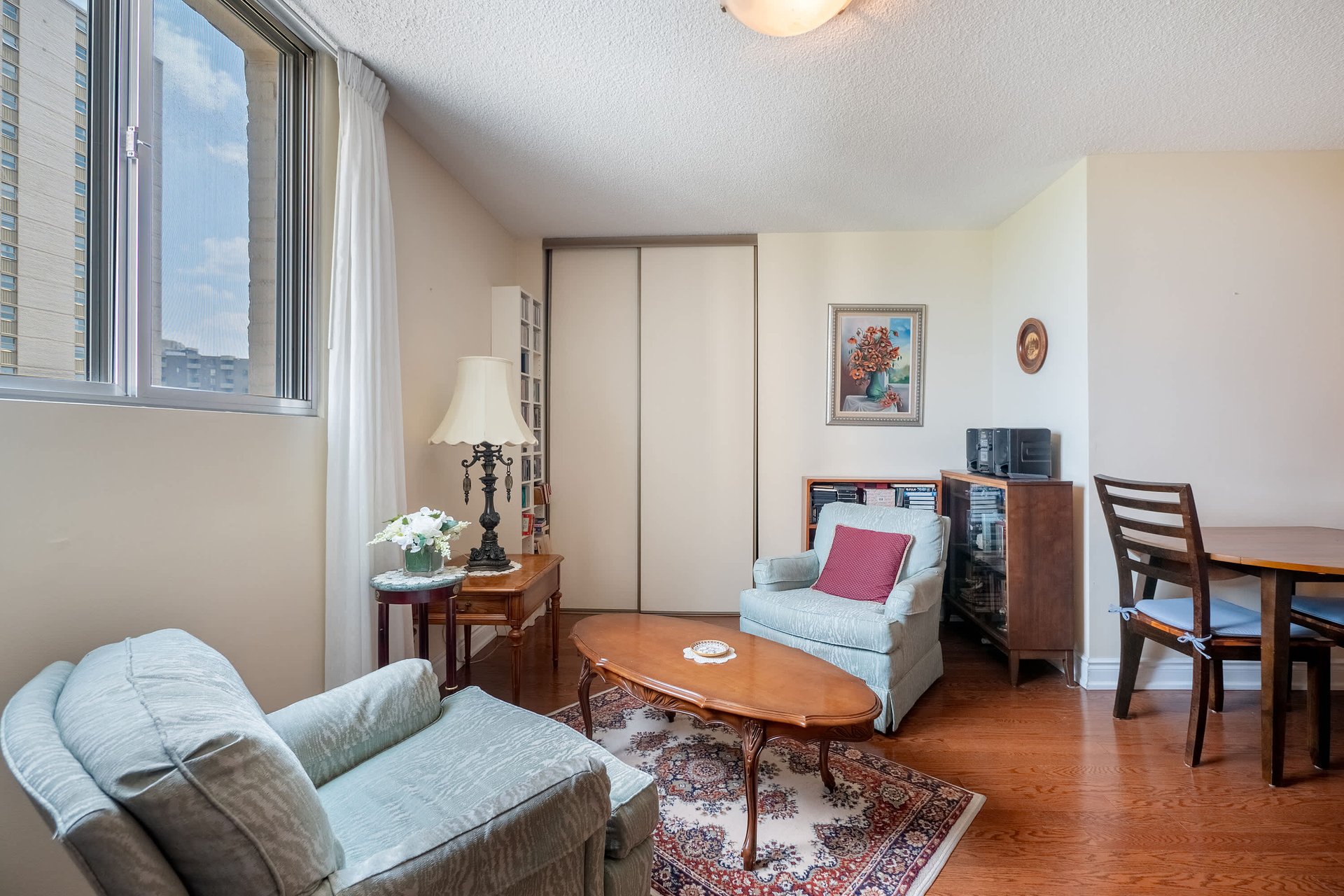 820 Burnhamthorpe Road #702