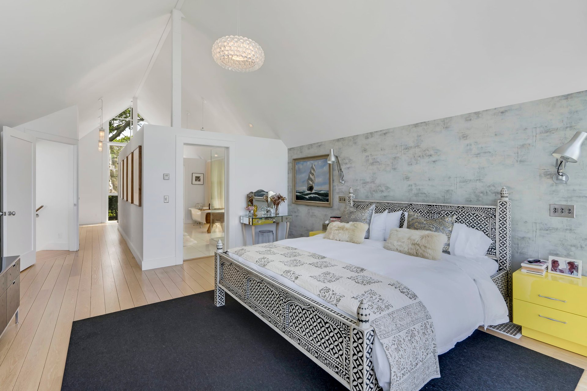 Crescent Beach Waterfront Stunner in Shelter Island