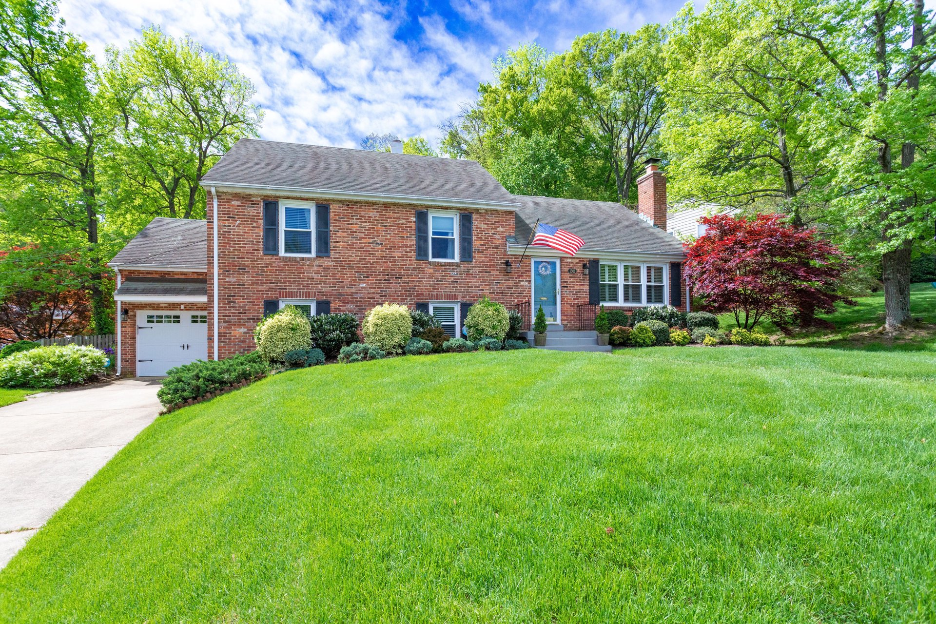 1501 Middlebury Dr