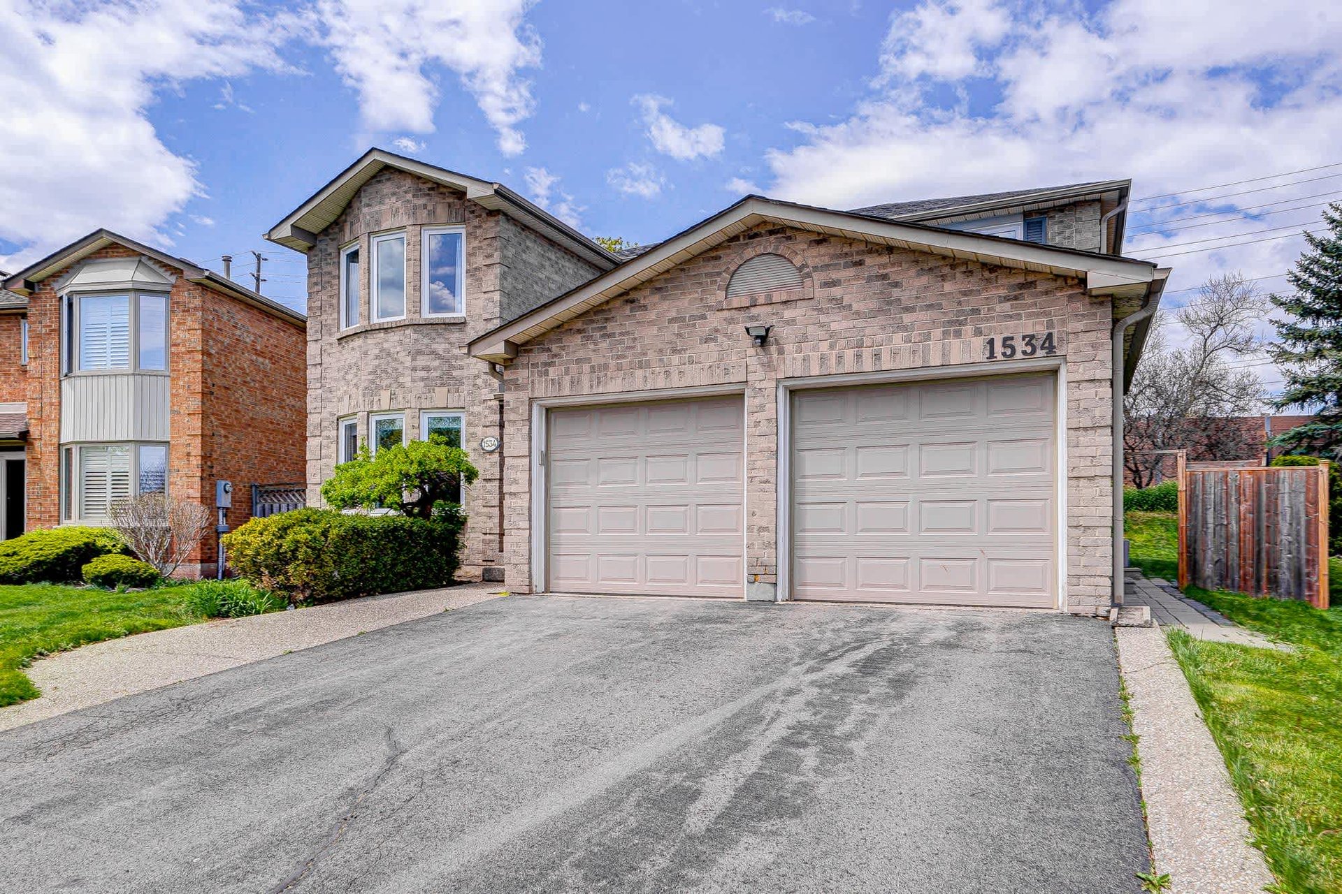 1534 Princeton Cres