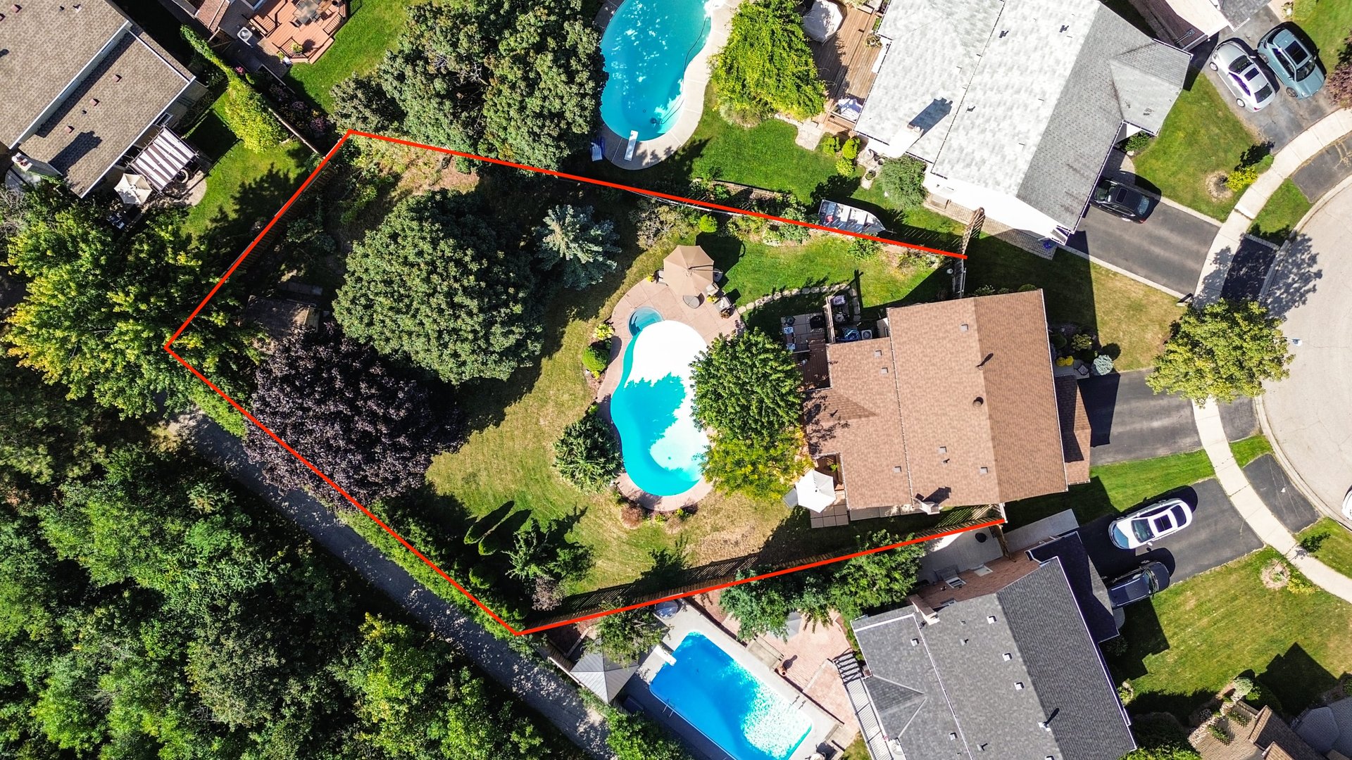 Ideal Family Home on a Premium Lot!