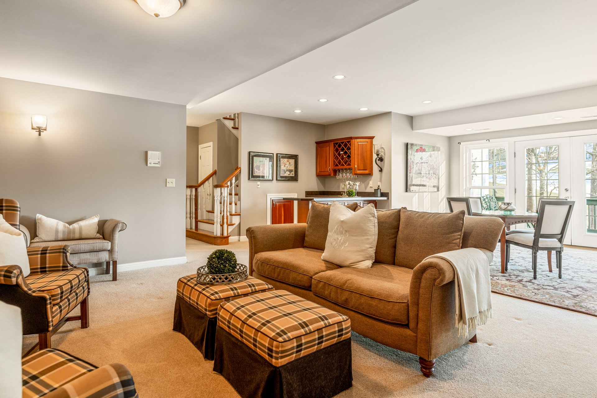 6 Whitmoor Court