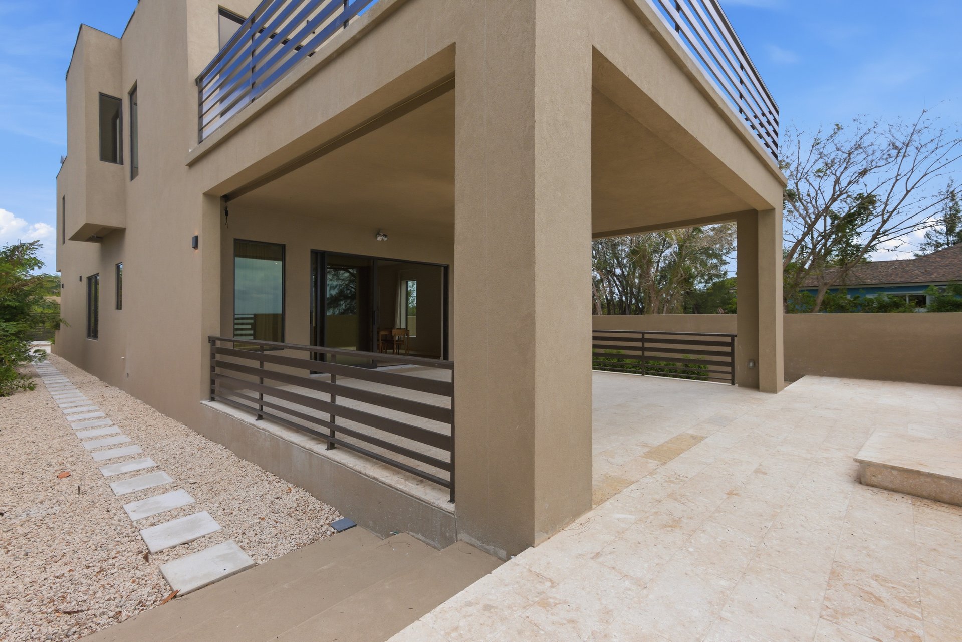 Villa Sol, Adelaide Beach
