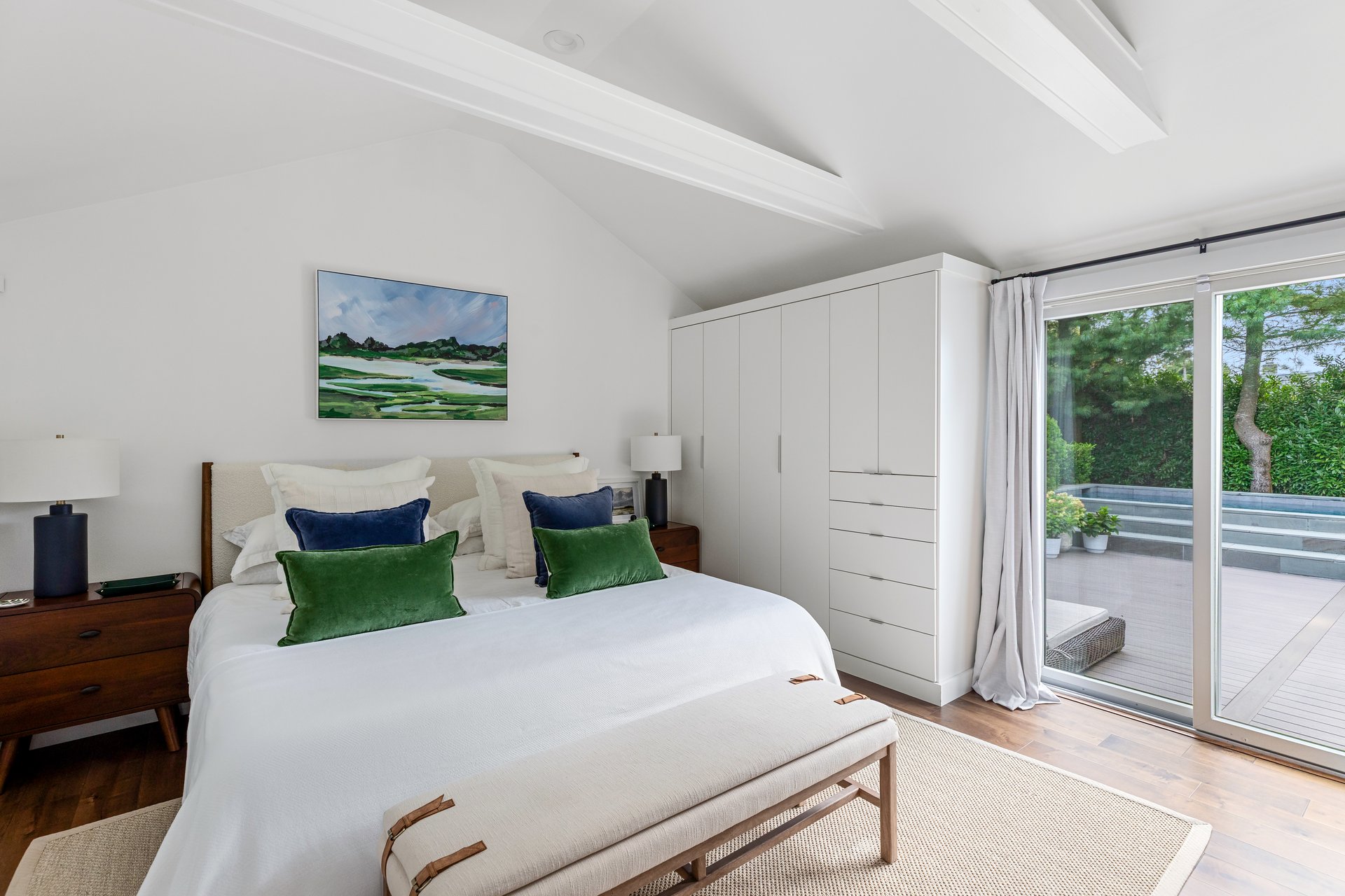 Stylish, Move-In Ready Living in Brookhaven