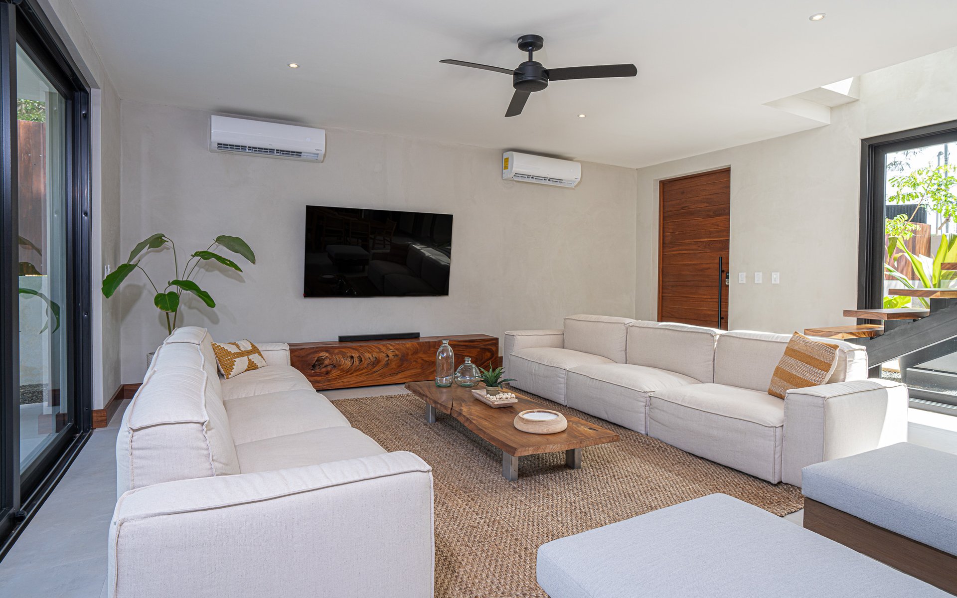 Casa Ko | Tropical Modern 4BR Retreat in Tamarindo with Exclusive Beach Club Membership