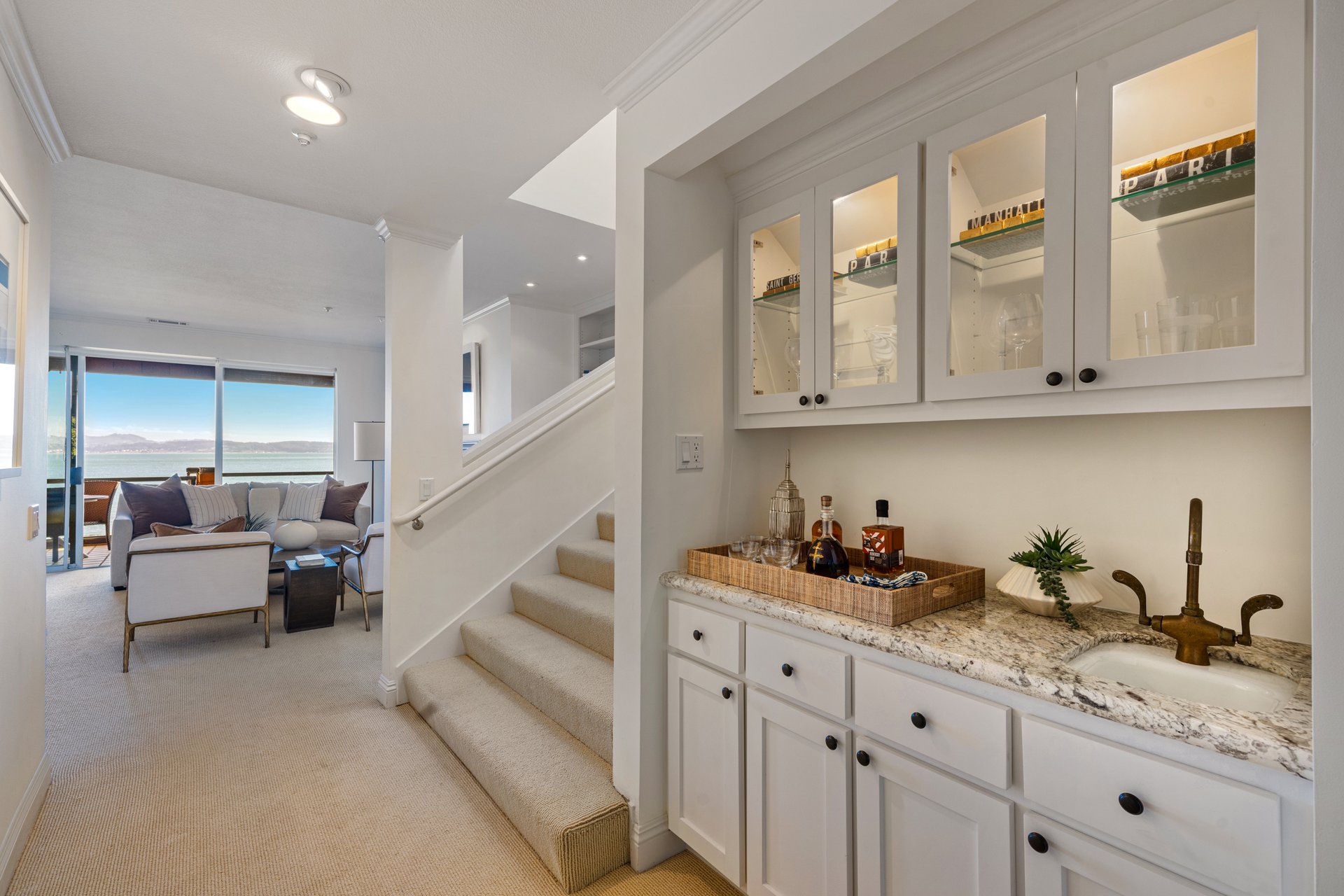 Luxury Condo with Sweeping Bay Views