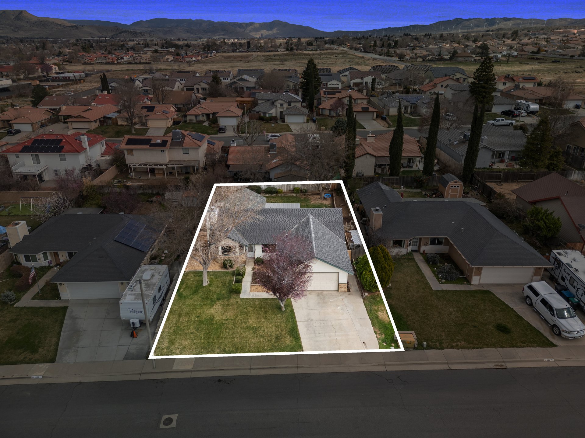 Charming Downtown Tehachapi Home – 1150 Magnolia Court