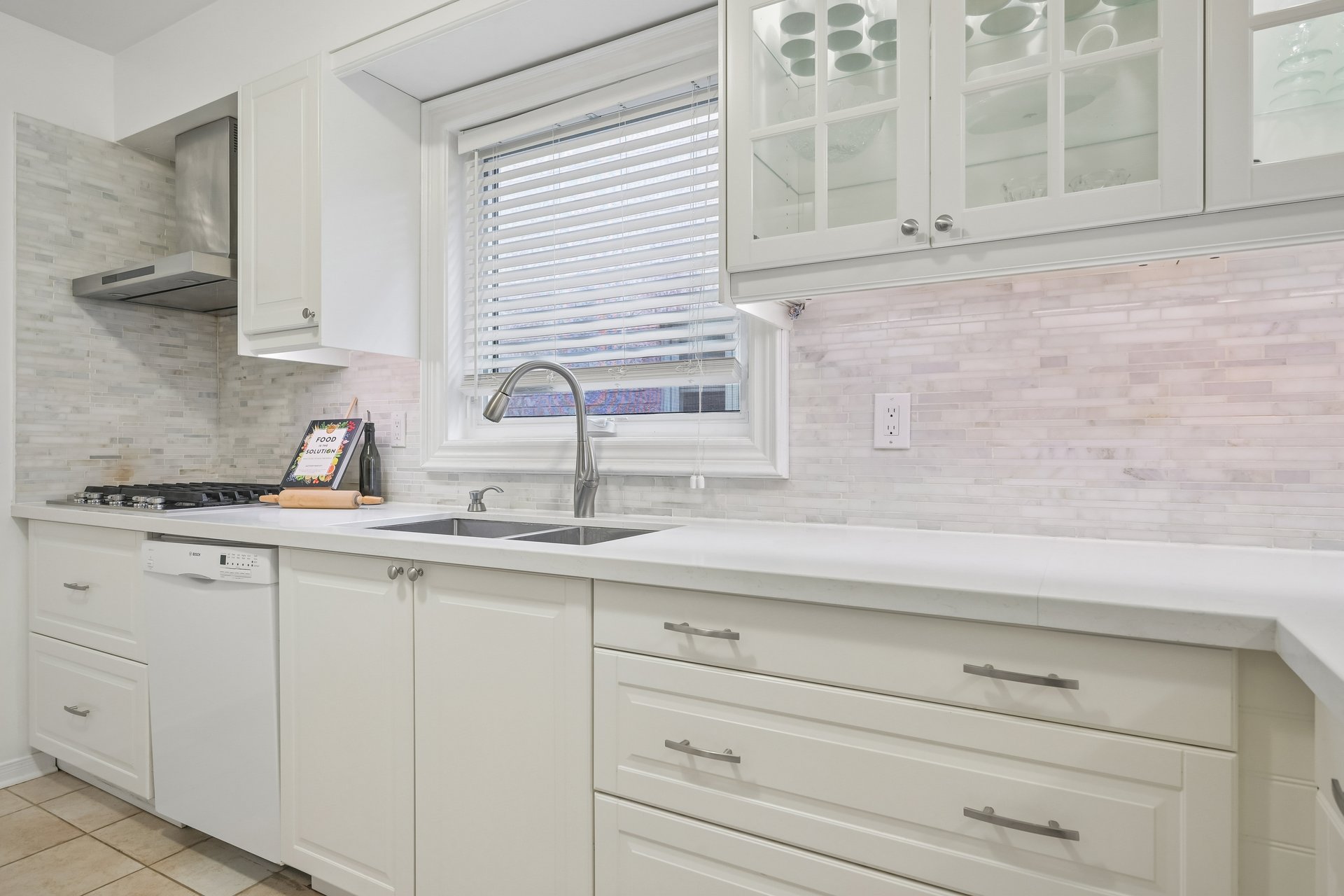 Spacious 3-Bedroom Detached Home in Westmount