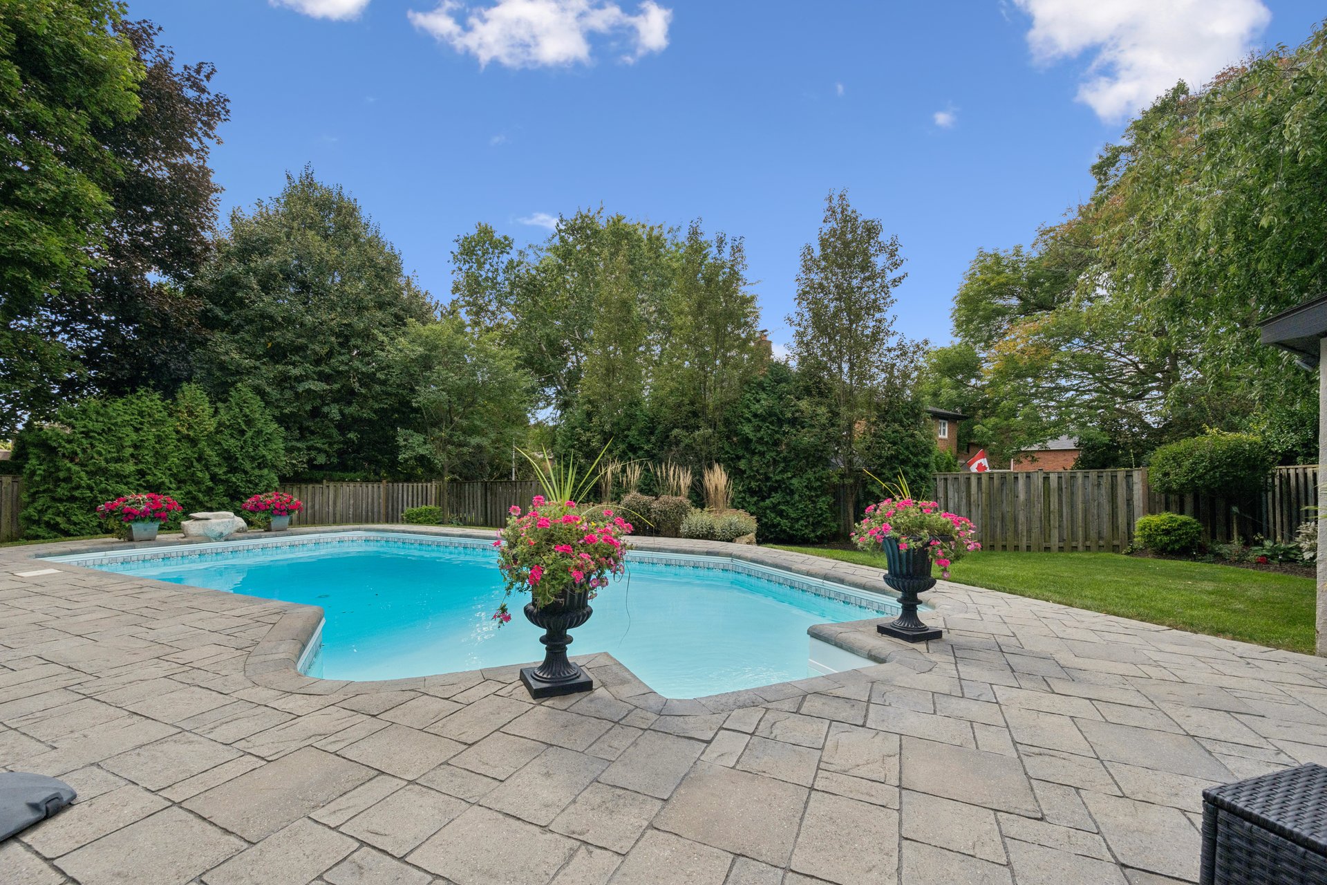 250 Mccraney Street W