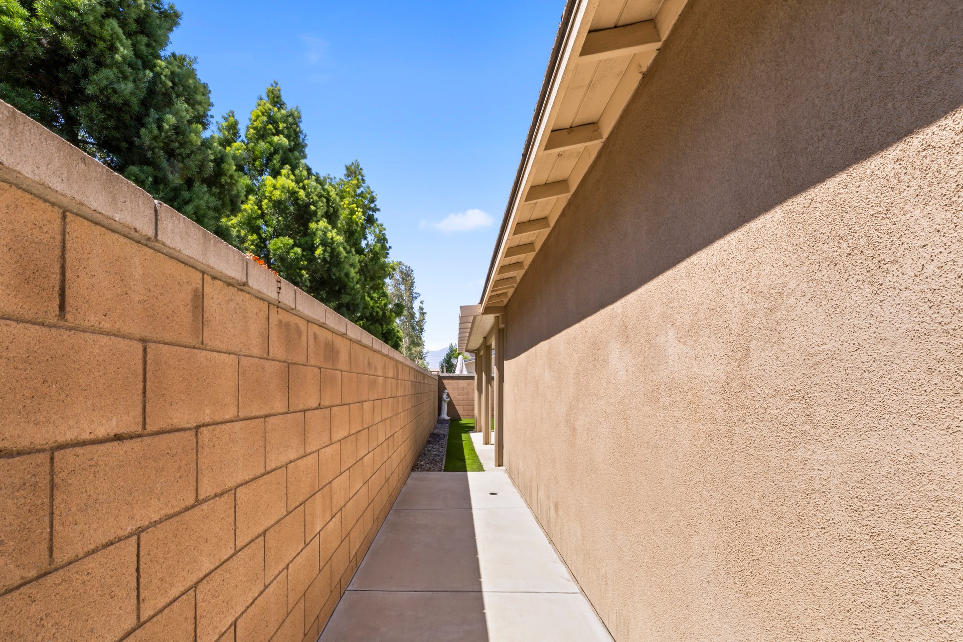 3147 E Yellowstone Dr. 