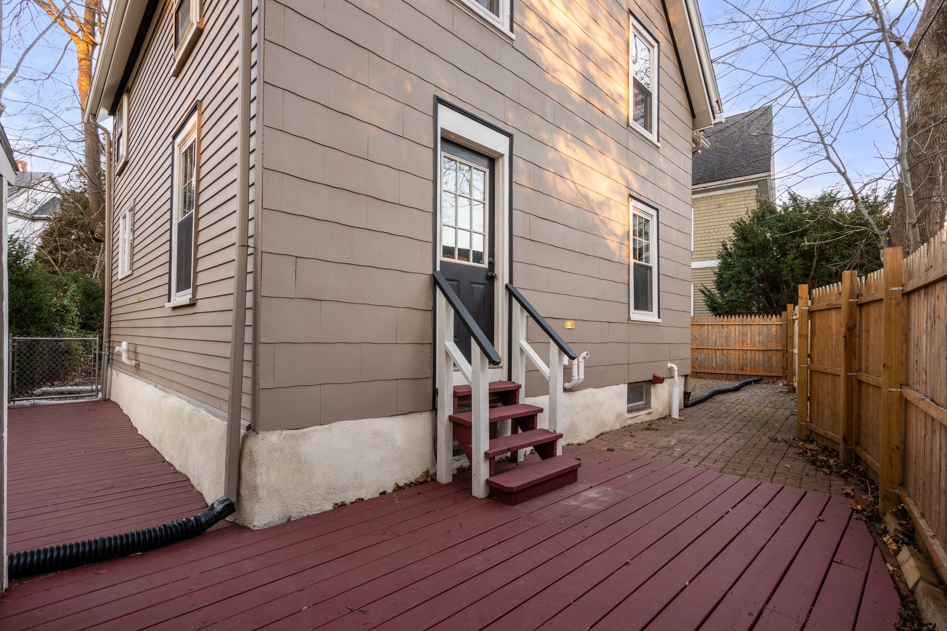 21A School St