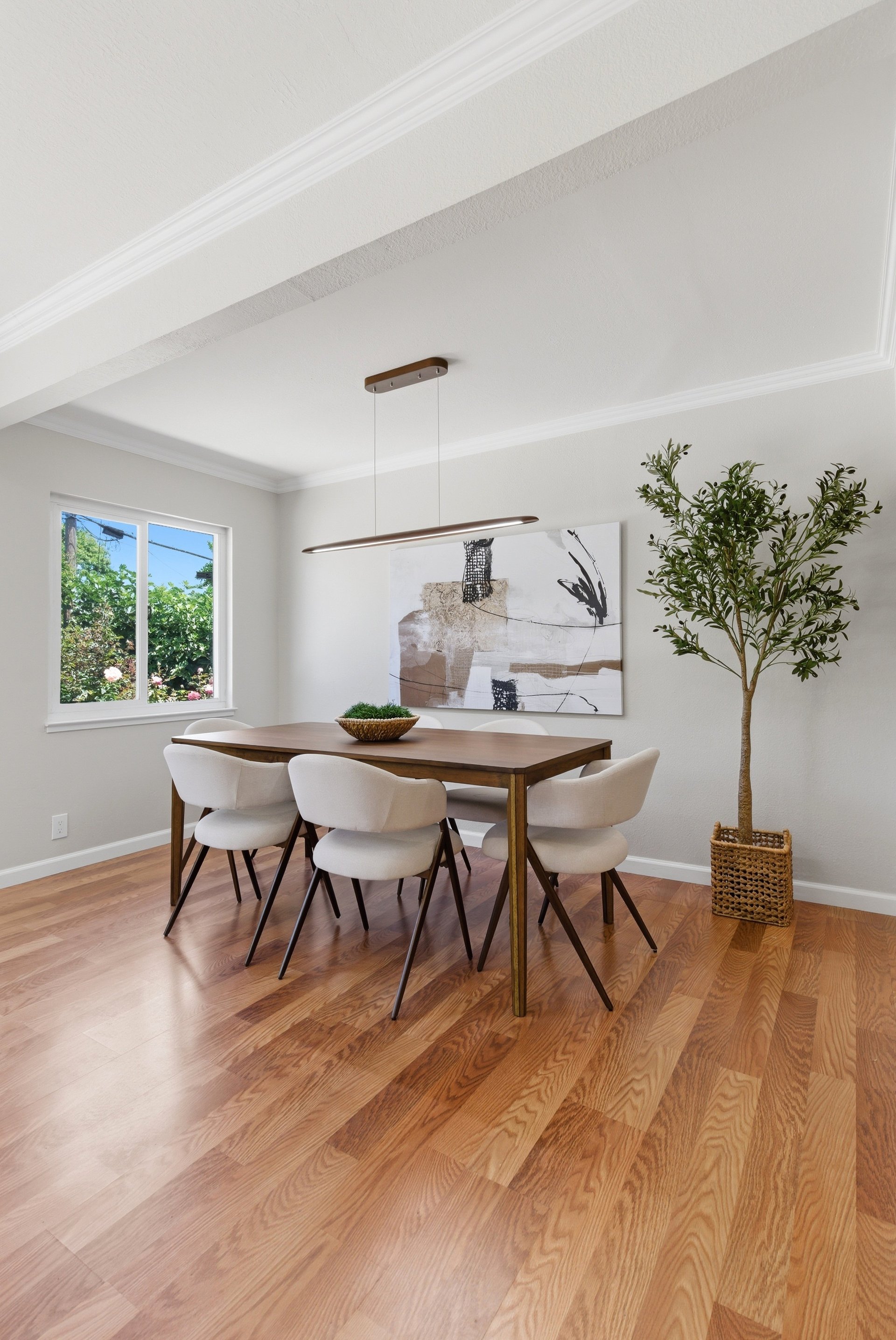 2101 Leon Drive