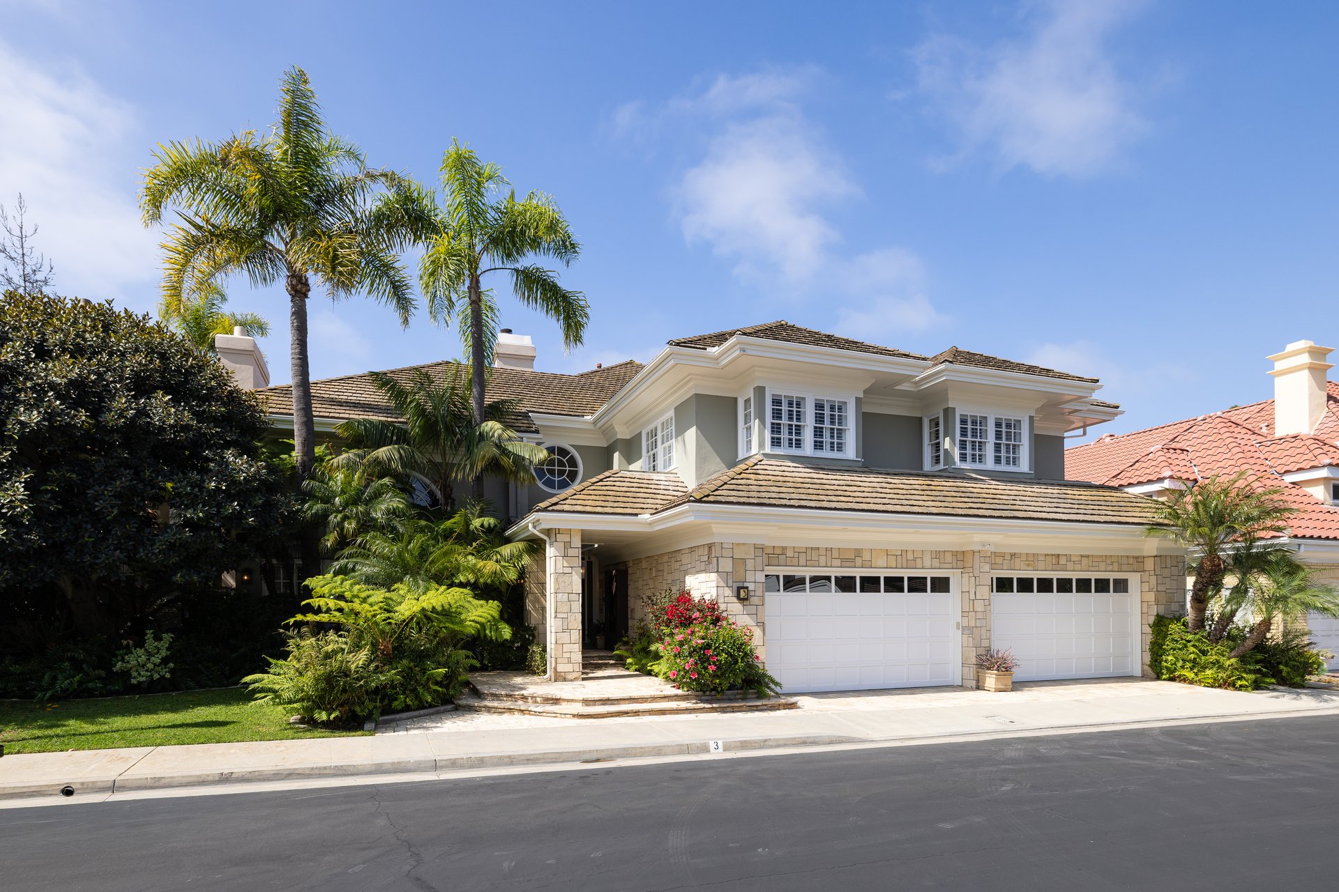 3 Weybridge Court