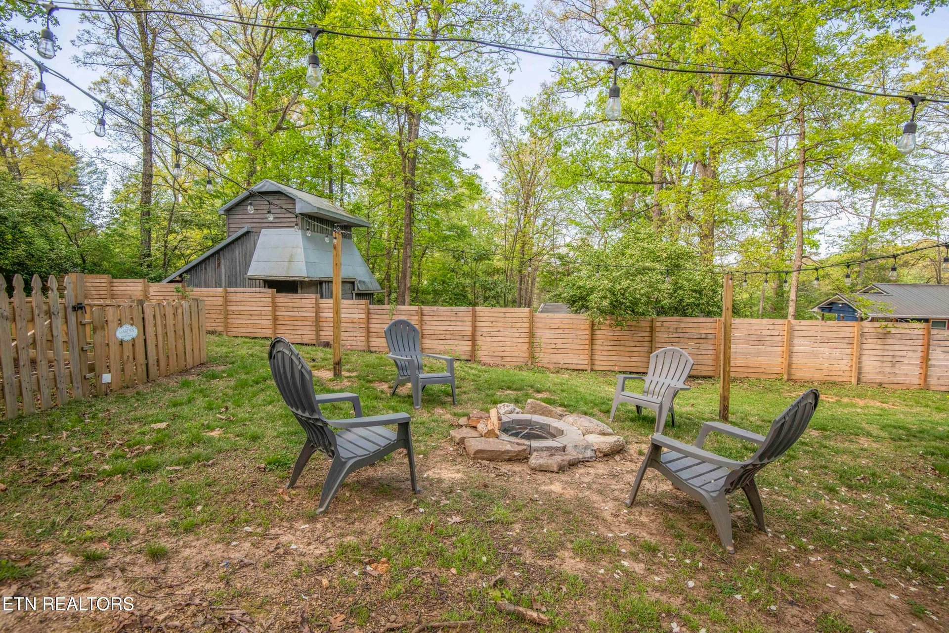 1212 Pilleaux Dr