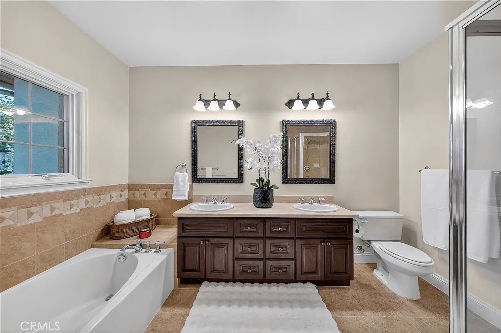 2454 Oswego #301