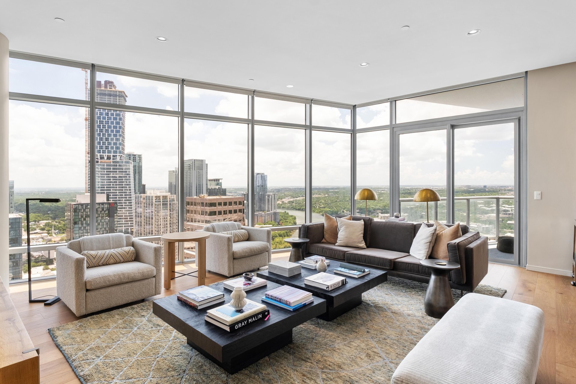 200 Congress Avenue #37H