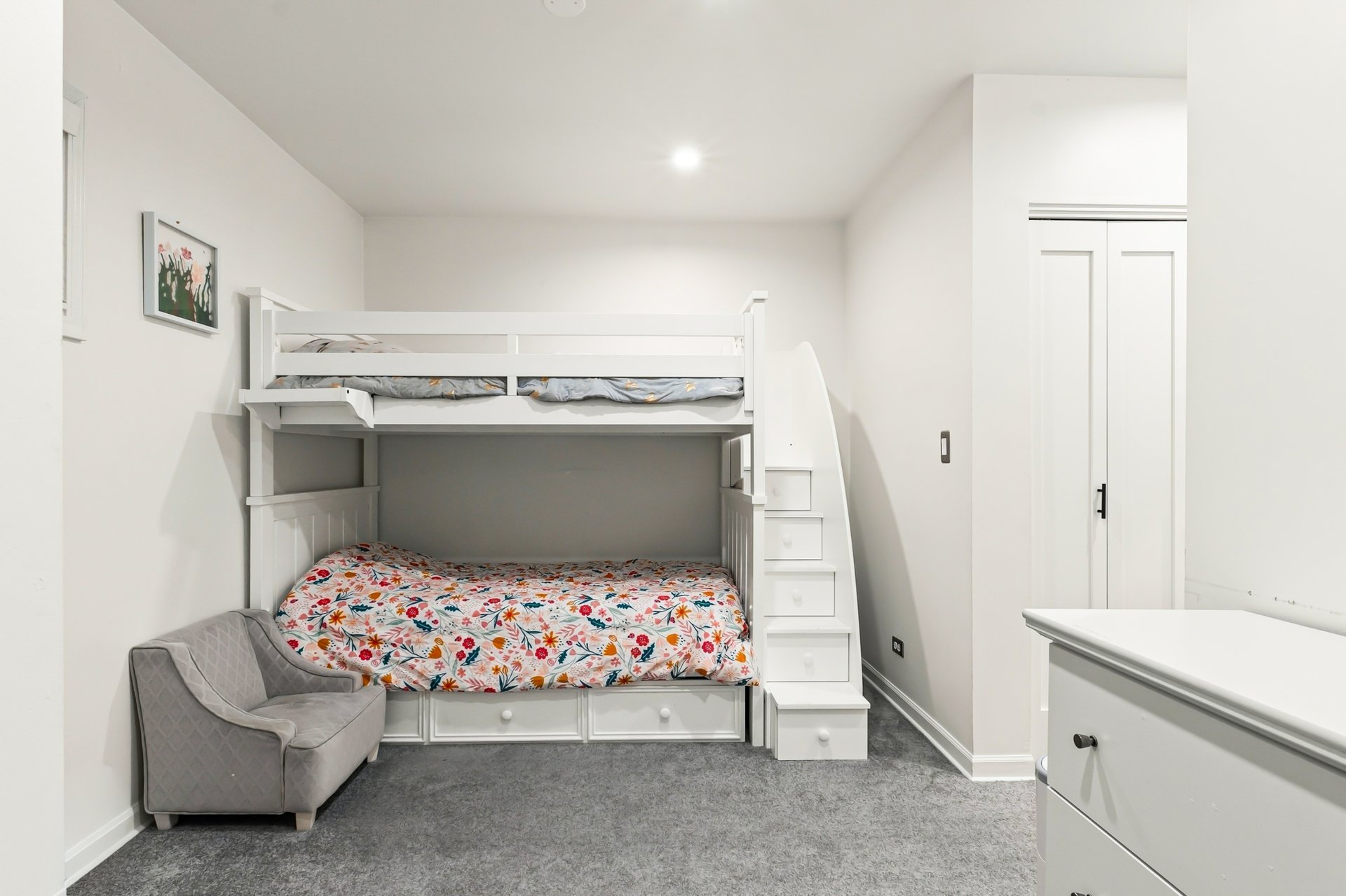 942 N Wolcott Ave #1