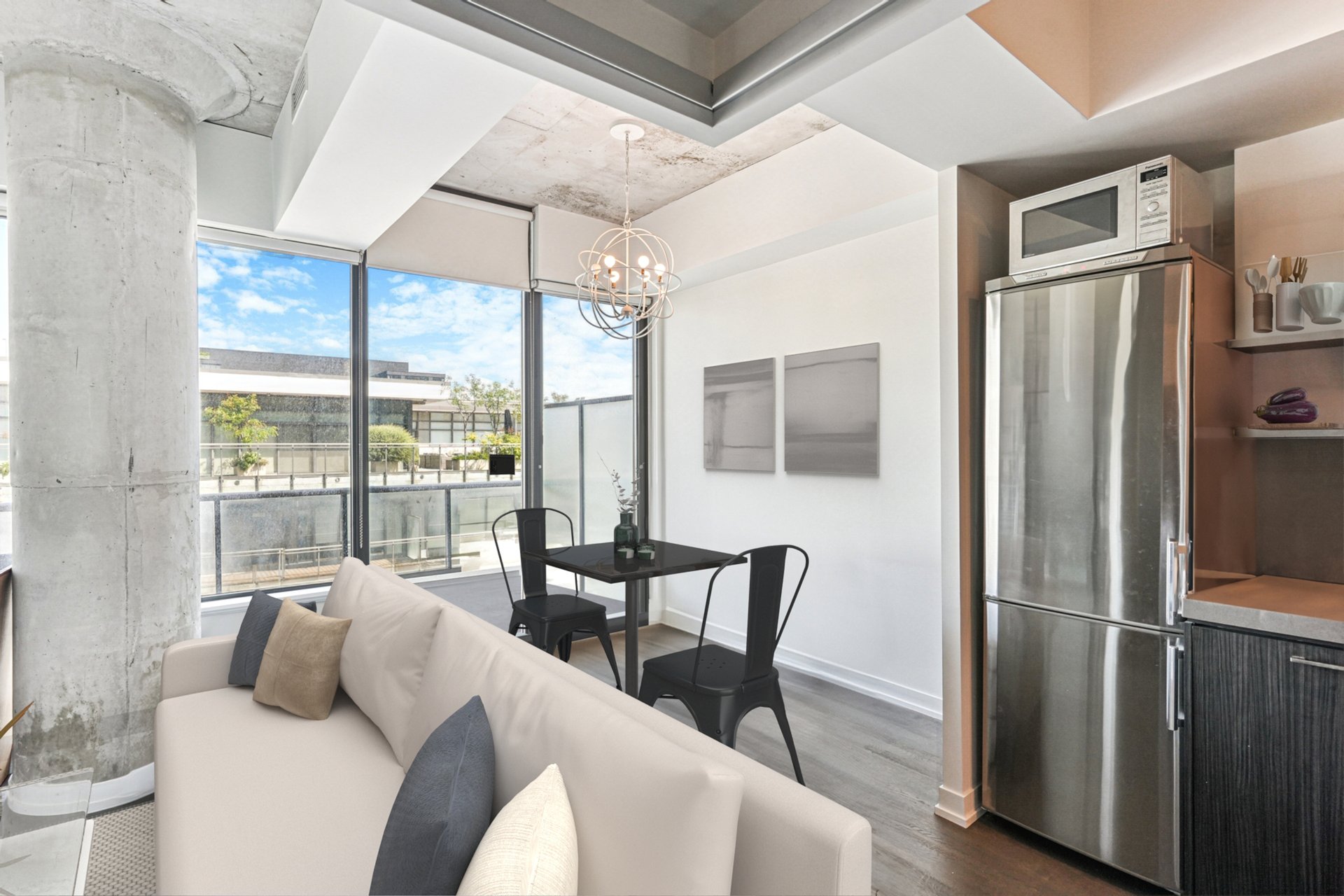 560 King St West Suite 1006