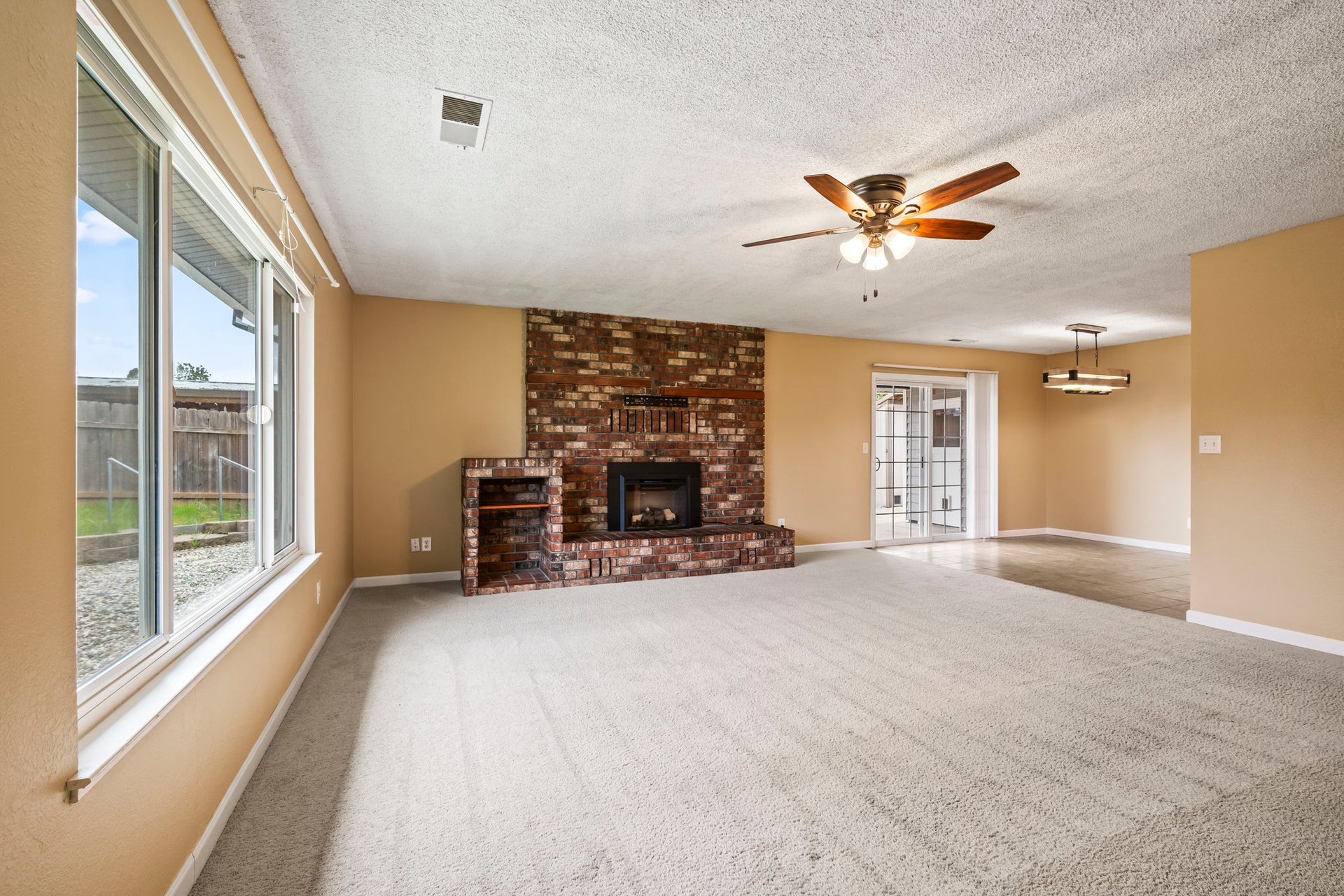 401 Sunlight Dr