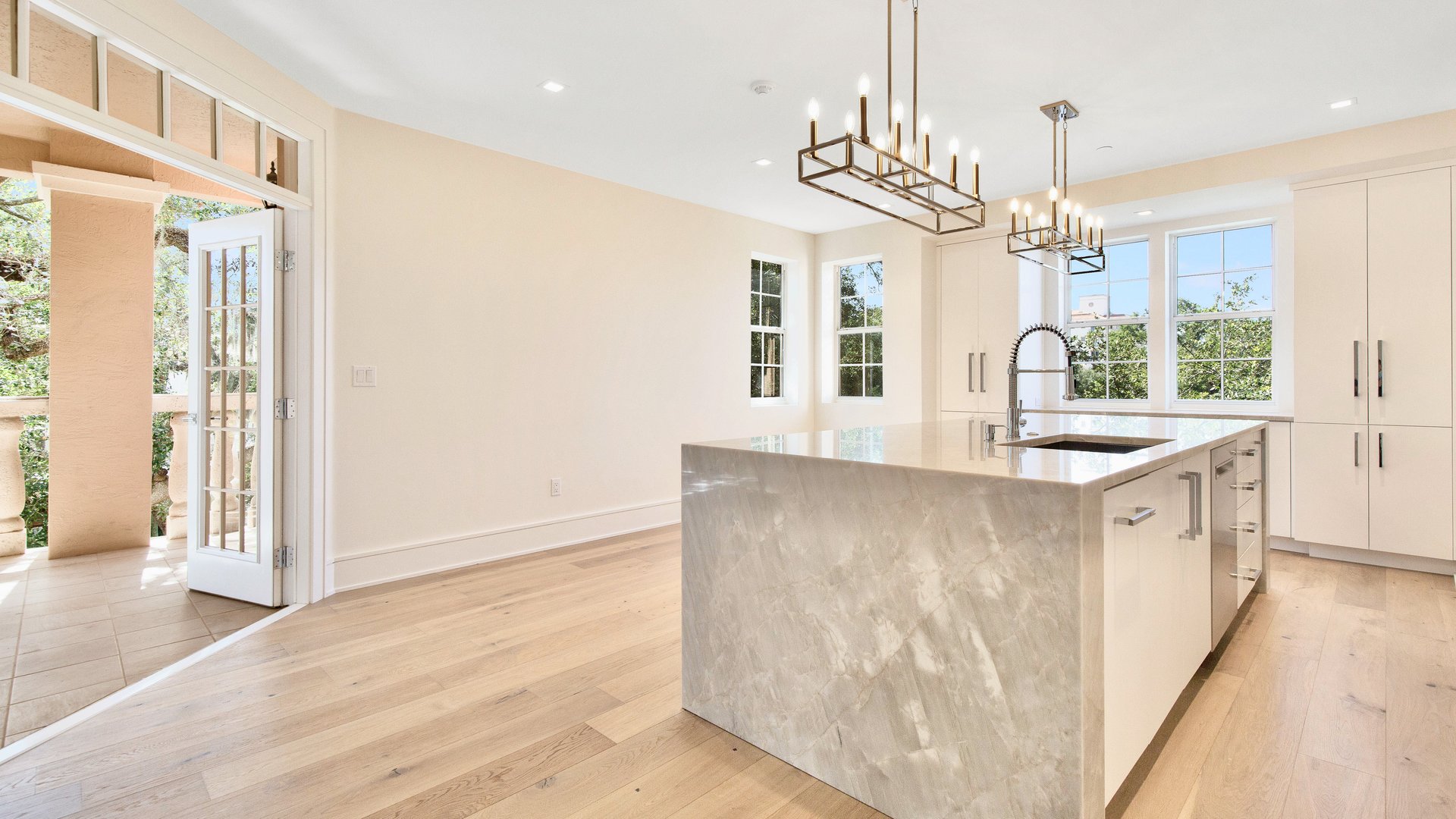 147 S Interlachen Ave Unit 301
