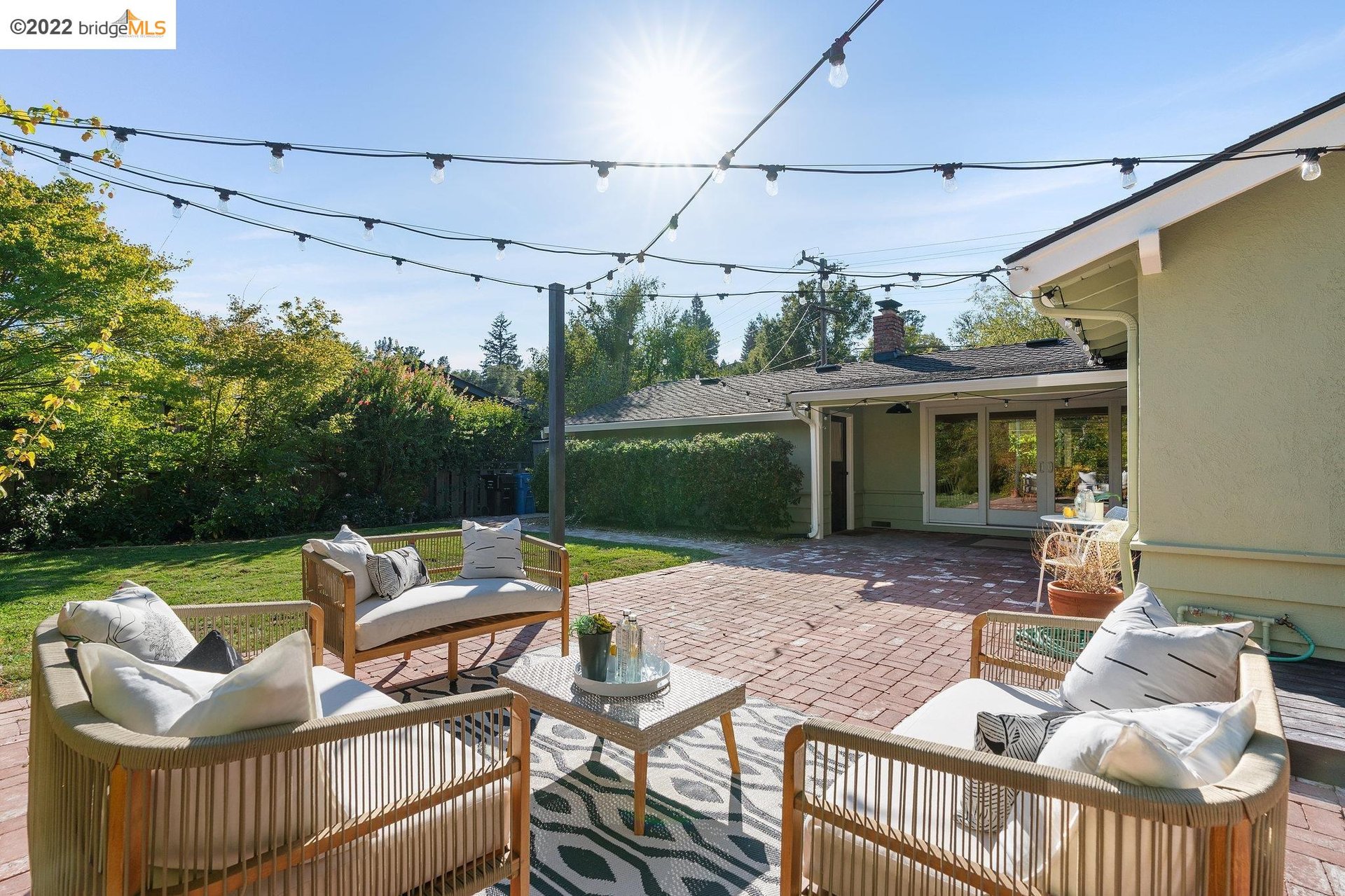 10 Woodside Dr
